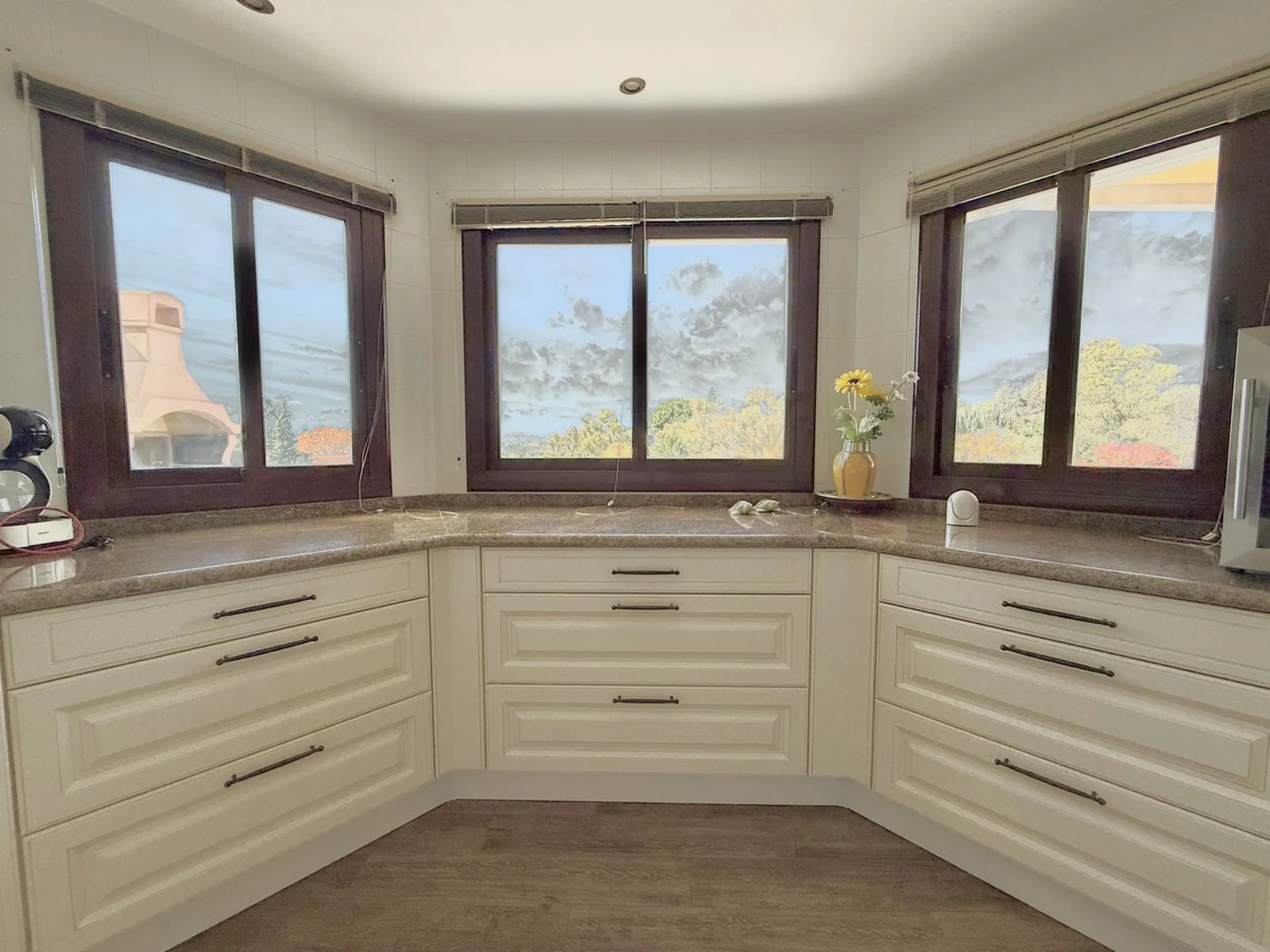 **EXCLUSIVE DUPLEX PENTHOUSE IN LAS LOMAS DE MARBELLA CLUB – PANORAMIC SEA & MOUNTAIN VIEWS**
