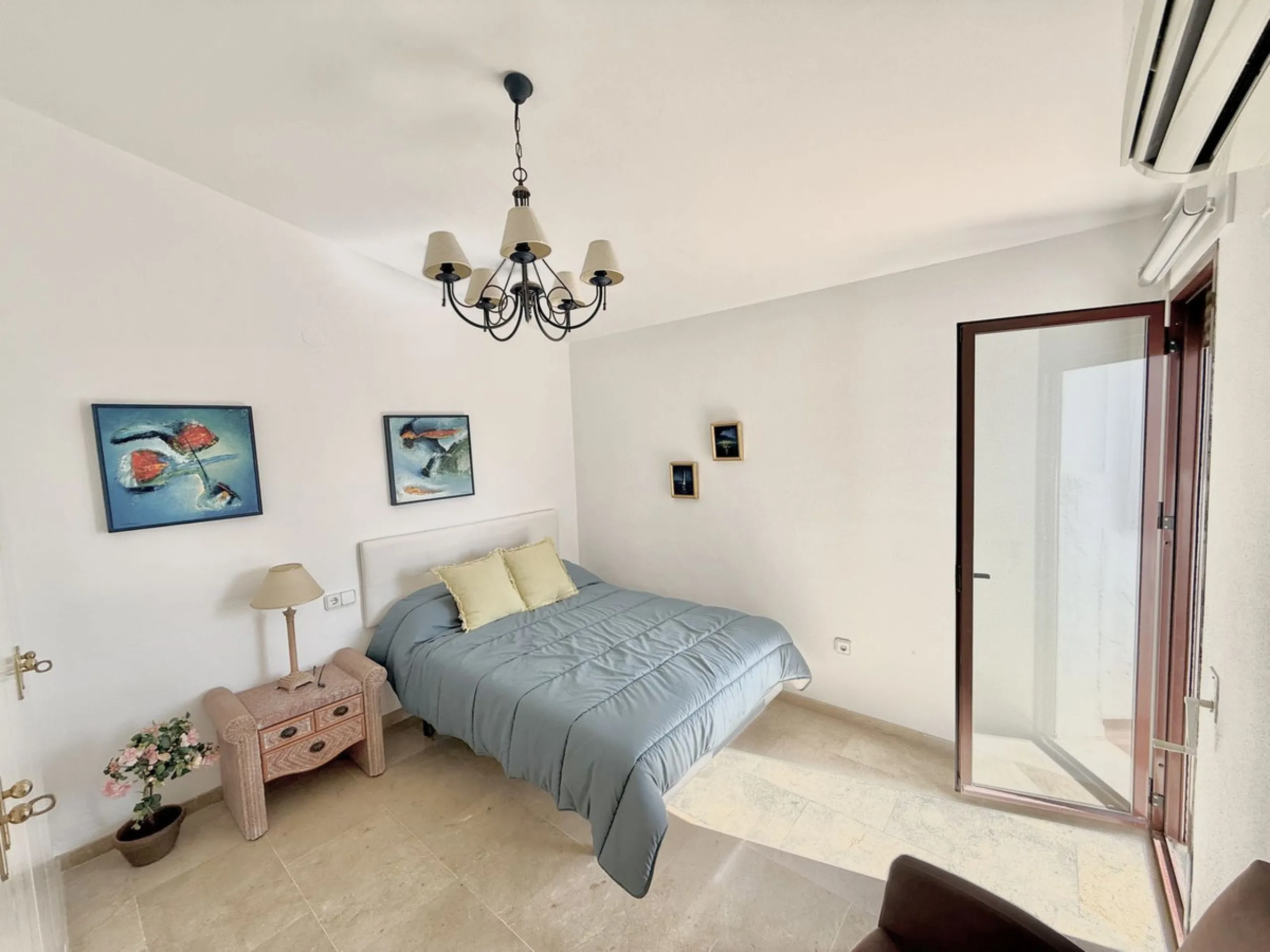 **EXCLUSIVE DUPLEX PENTHOUSE IN LAS LOMAS DE MARBELLA CLUB – PANORAMIC SEA & MOUNTAIN VIEWS**