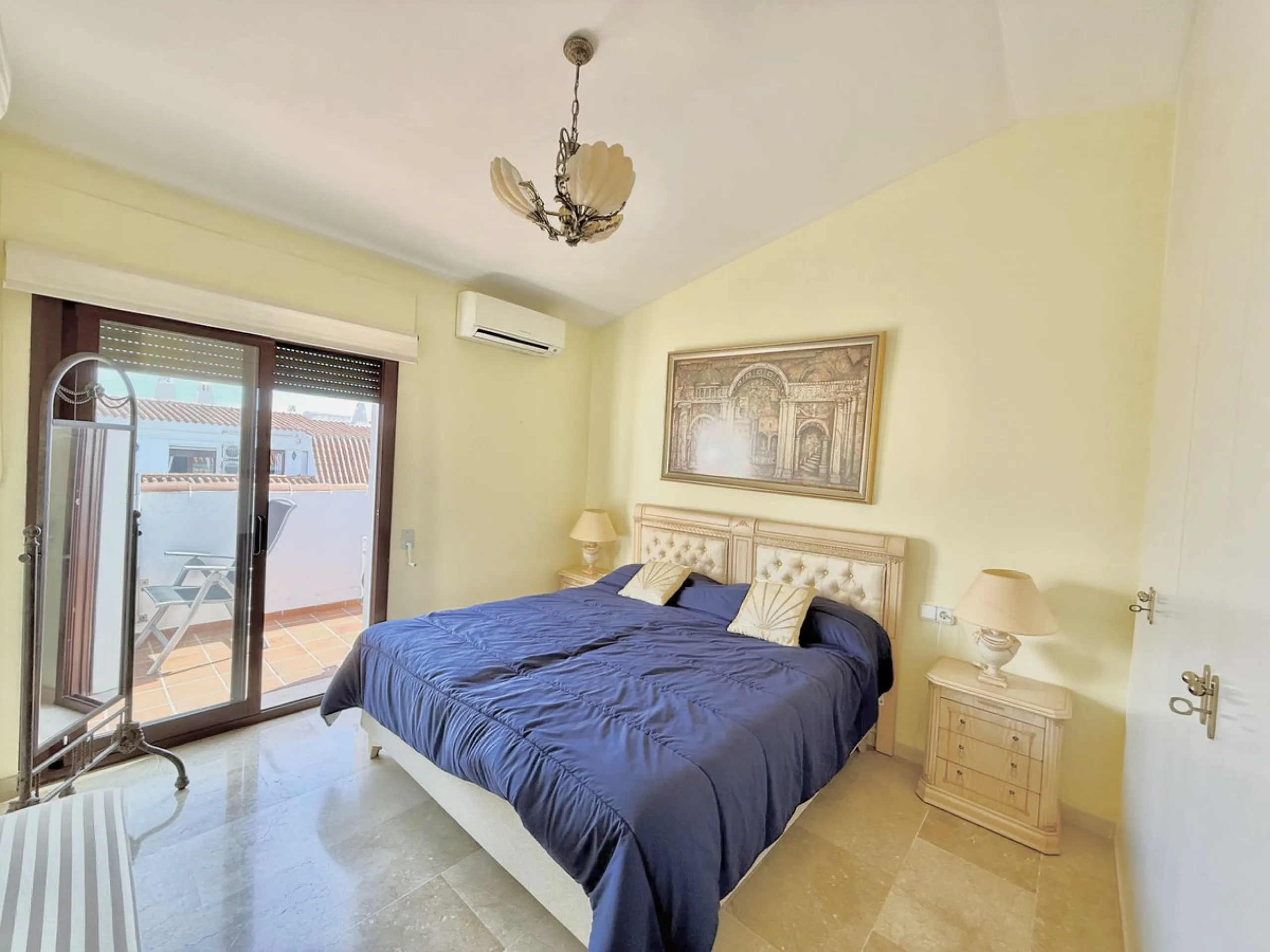 **EXCLUSIVE DUPLEX PENTHOUSE IN LAS LOMAS DE MARBELLA CLUB – PANORAMIC SEA & MOUNTAIN VIEWS**
