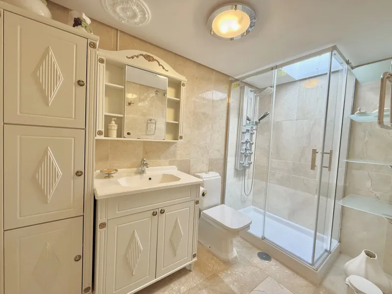 **EXCLUSIVE DUPLEX PENTHOUSE IN LAS LOMAS DE MARBELLA CLUB – PANORAMIC SEA & MOUNTAIN VIEWS**