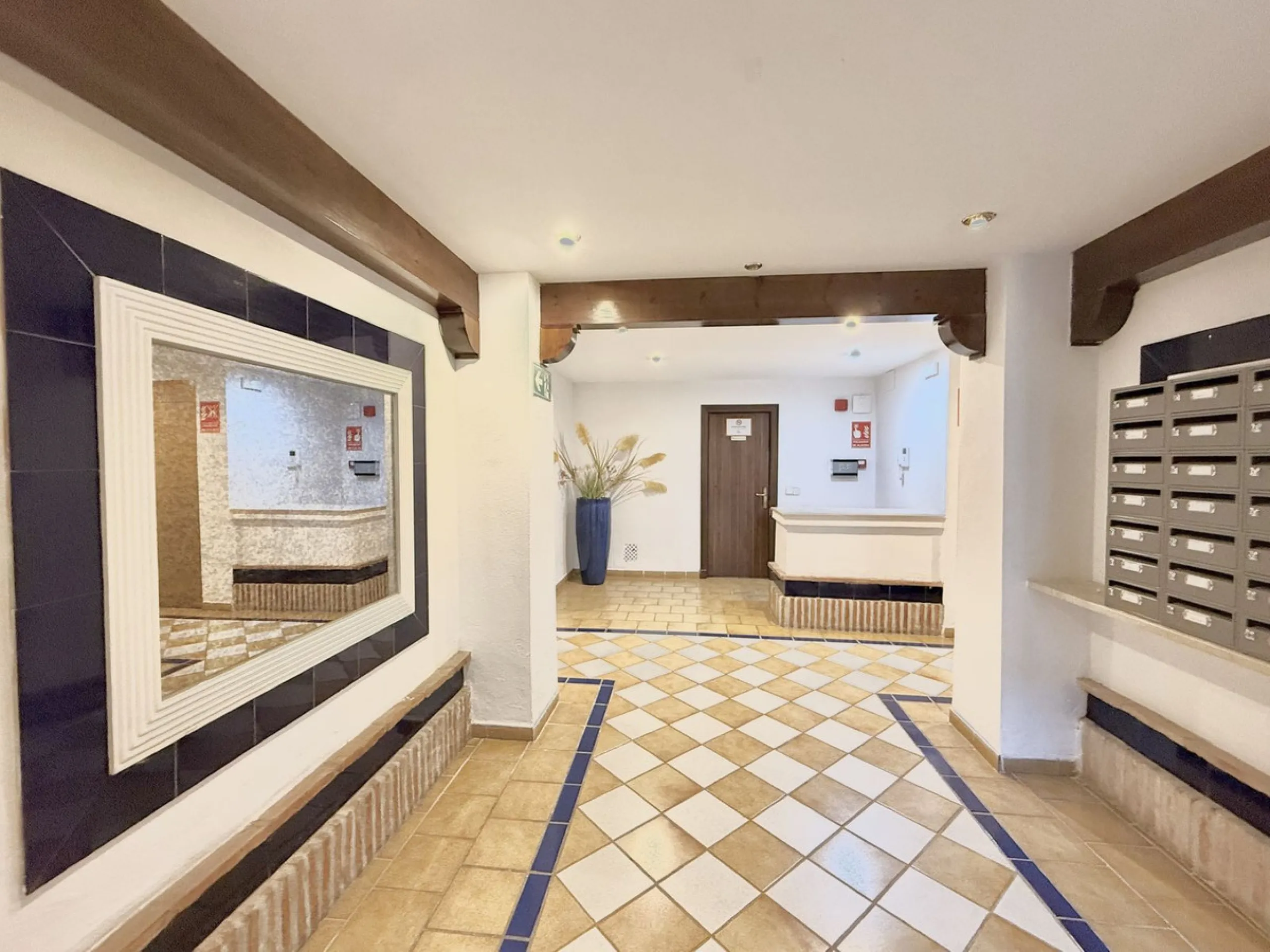 **EXCLUSIVE DUPLEX PENTHOUSE IN LAS LOMAS DE MARBELLA CLUB – PANORAMIC SEA & MOUNTAIN VIEWS**