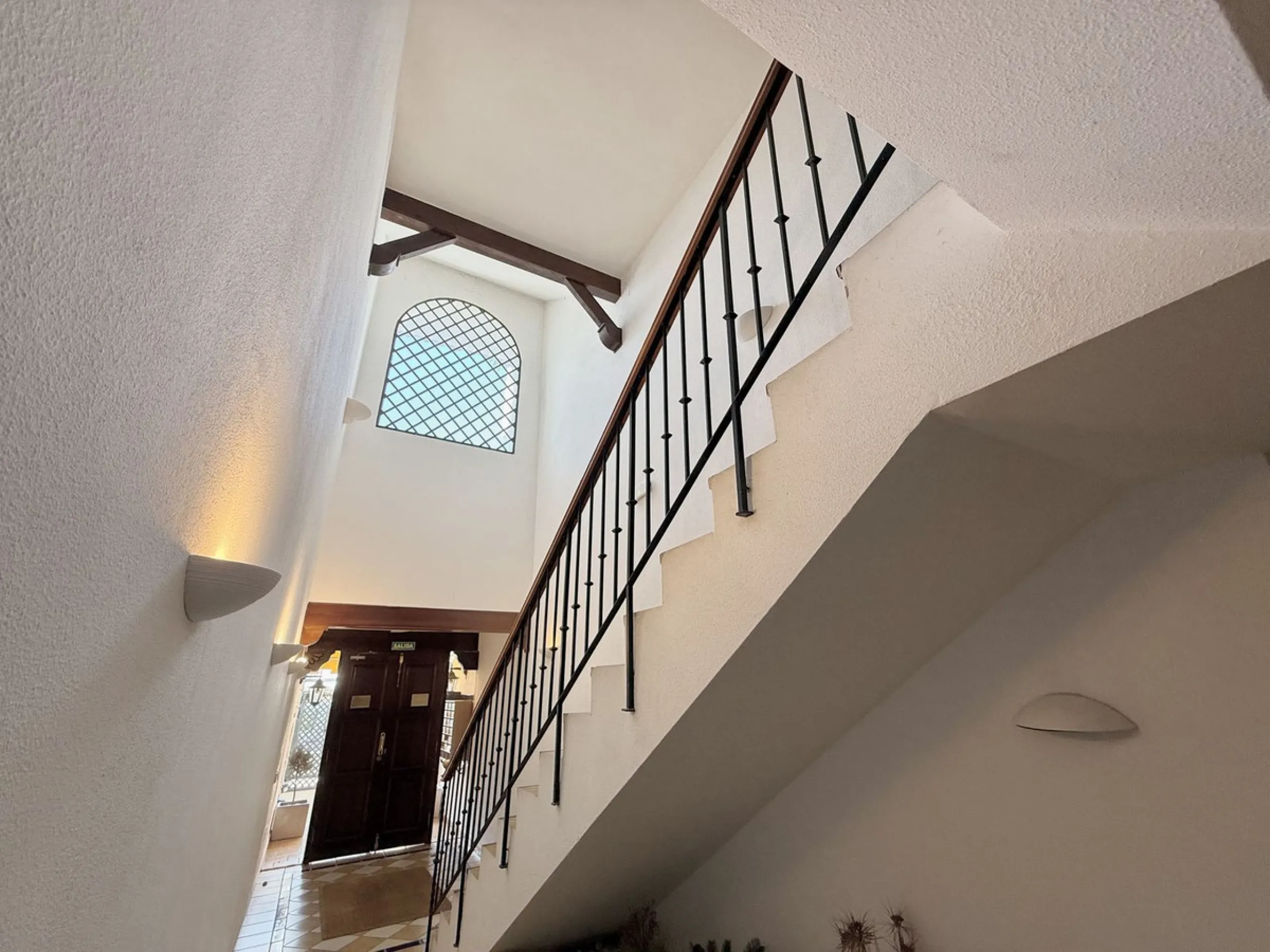**EXCLUSIVE DUPLEX PENTHOUSE IN LAS LOMAS DE MARBELLA CLUB – PANORAMIC SEA & MOUNTAIN VIEWS**