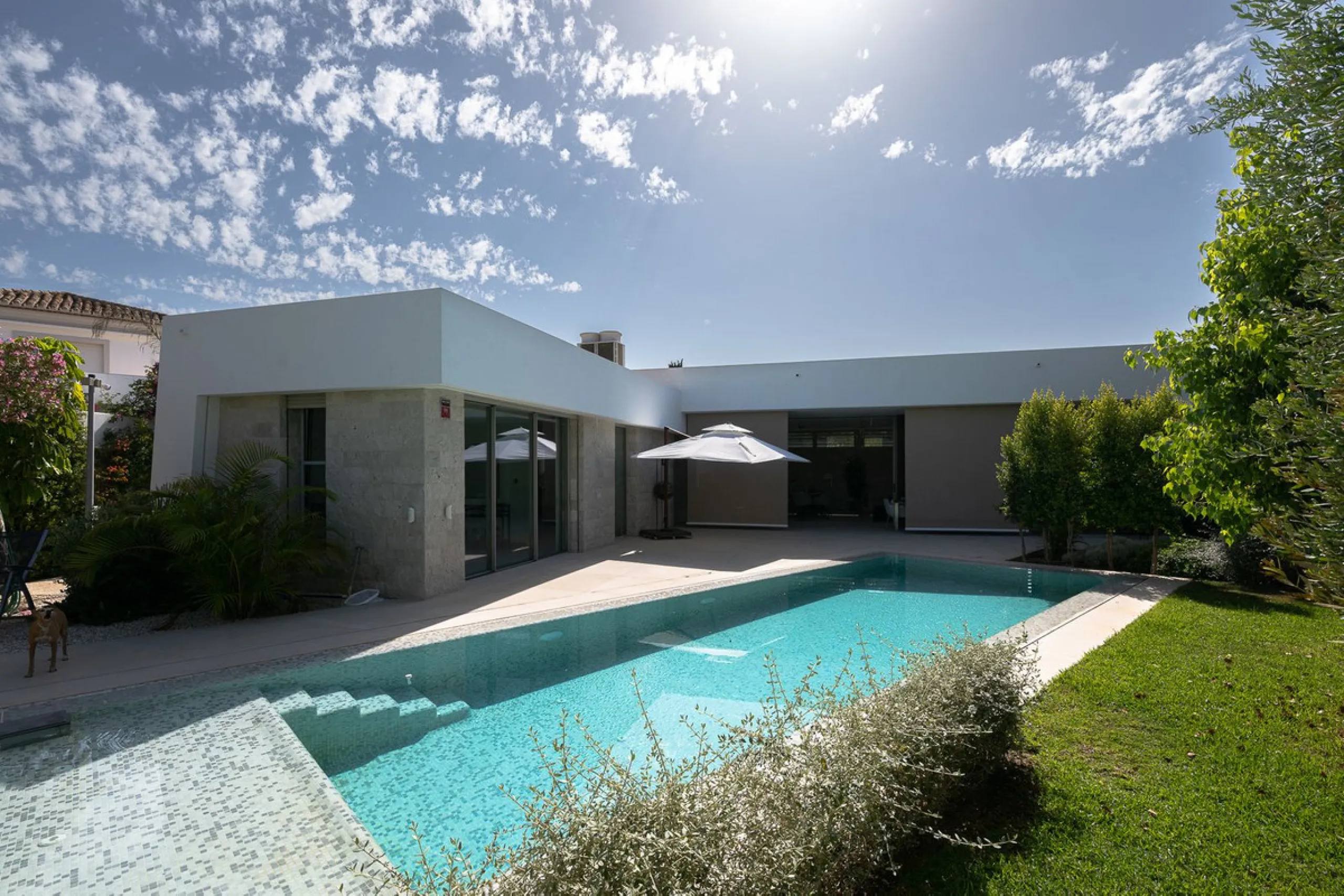 Located in the highly sought-after residential area of Marbesa, just a short stroll from the beach, this stunning villa combines contemporary design with ultimate comfort. Built in 2023 and completed in 2024 to the highest standards, it offers everything 