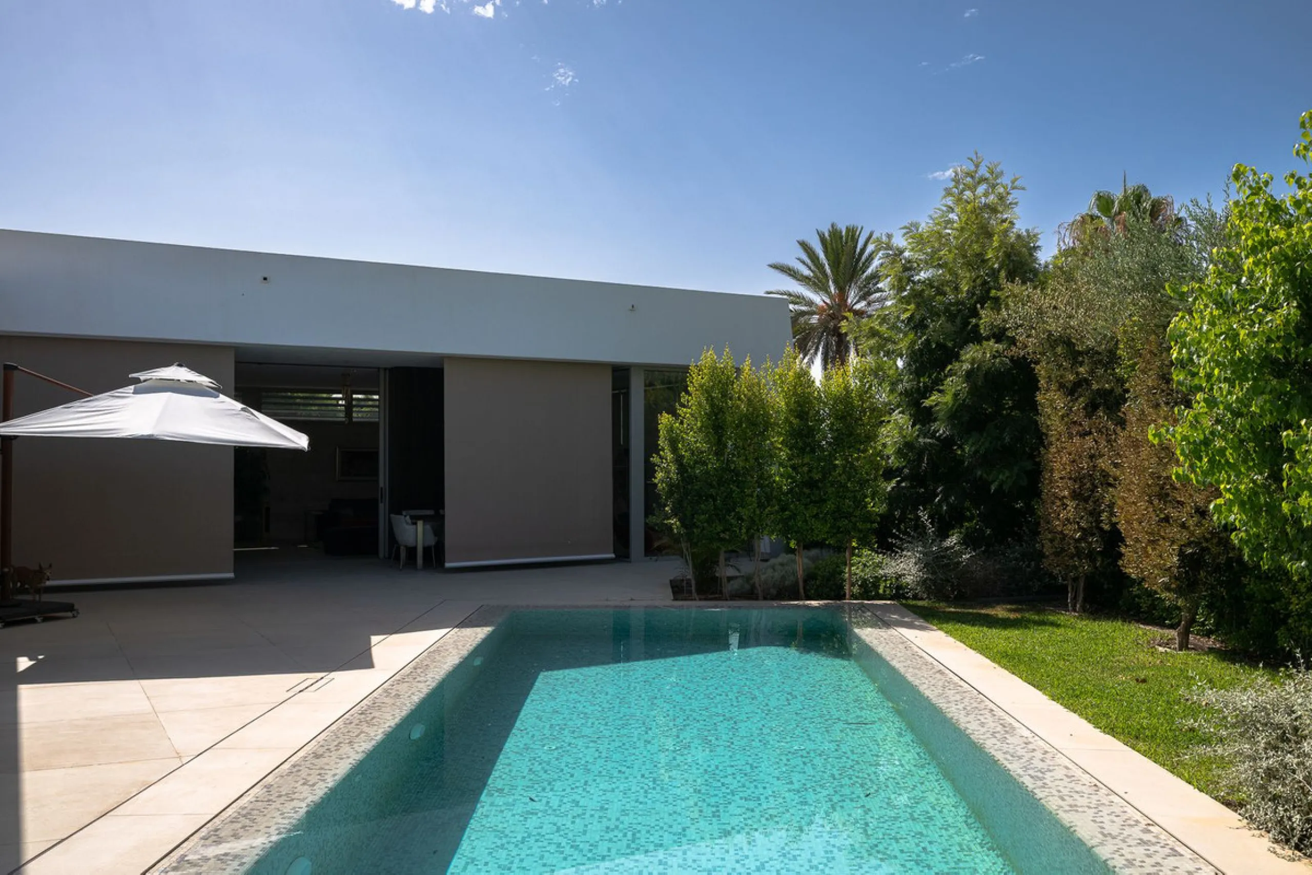 Located in the highly sought-after residential area of Marbesa, just a short stroll from the beach, this stunning villa combines contemporary design with ultimate comfort. Built in 2023 and completed in 2024 to the highest standards, it offers everything 
