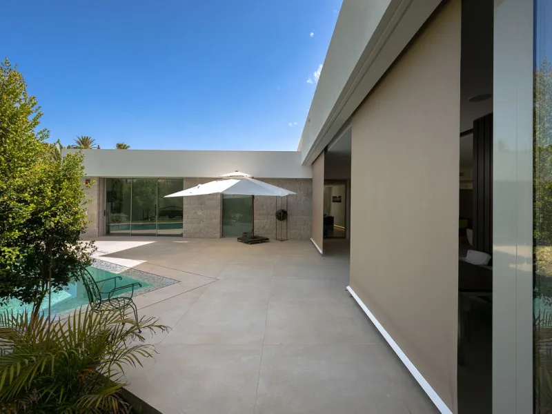 Located in the highly sought-after residential area of Marbesa, just a short stroll from the beach, this stunning villa combines contemporary design with ultimate comfort. Built in 2023 and completed in 2024 to the highest standards, it offers everything 