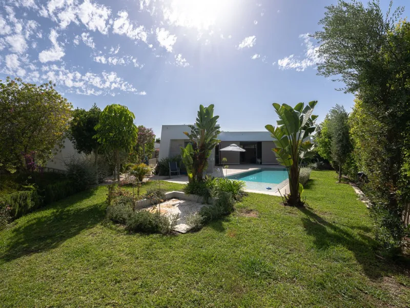 Located in the highly sought-after residential area of Marbesa, just a short stroll from the beach, this stunning villa combines contemporary design with ultimate comfort. Built in 2023 and completed in 2024 to the highest standards, it offers everything 