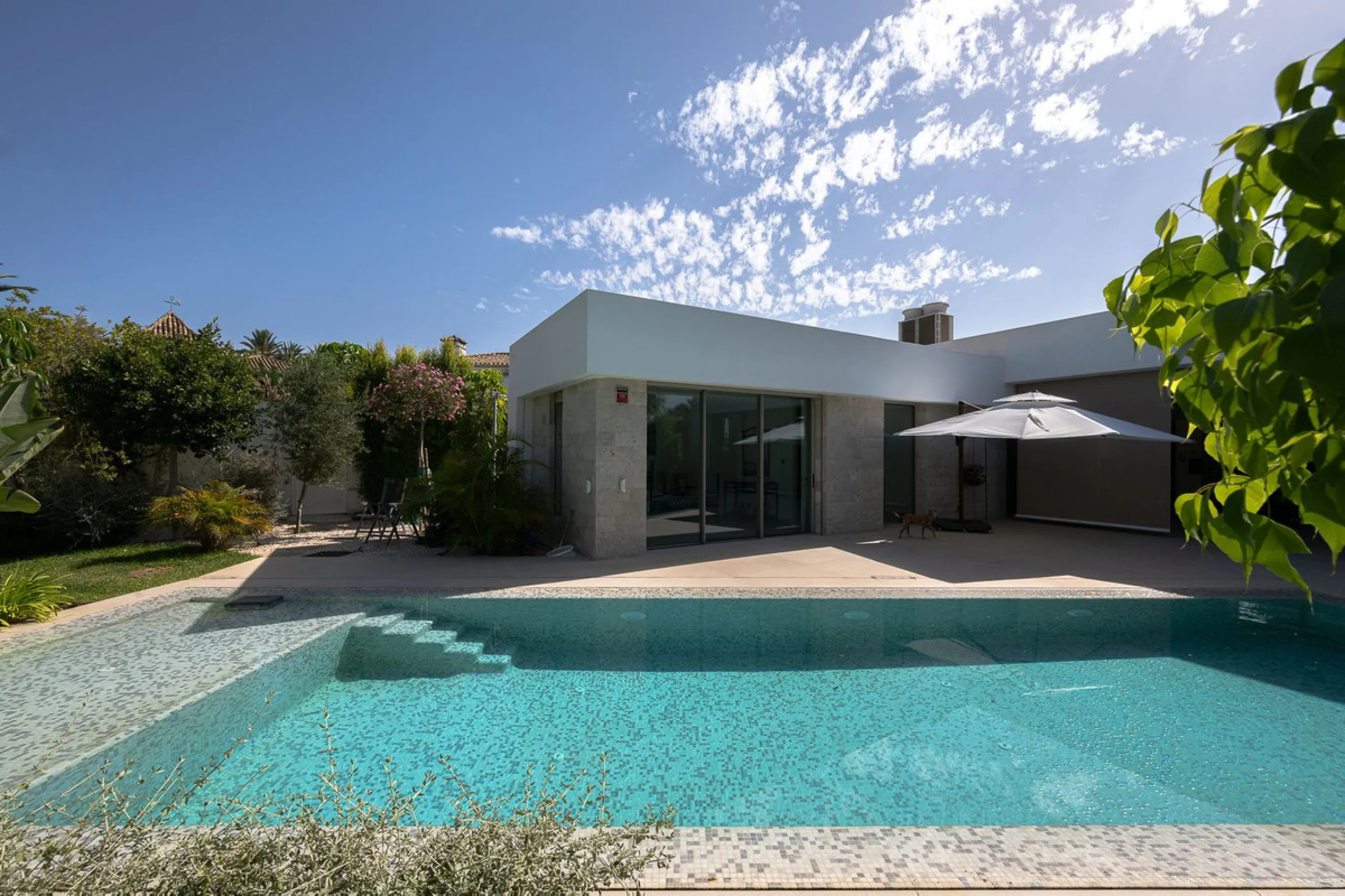 Located in the highly sought-after residential area of Marbesa, just a short stroll from the beach, this stunning villa combines contemporary design with ultimate comfort. Built in 2023 and completed in 2024 to the highest standards, it offers everything 