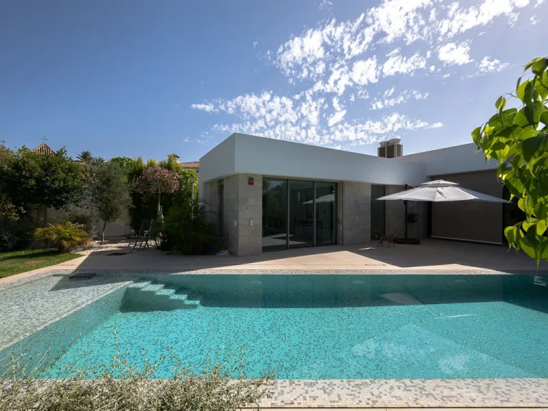 Located in the highly sought-after residential area of Marbesa, just a short stroll from the beach, this stunning villa combines contemporary design with ultimate comfort. Built in 2023 and completed in 2024 to the highest standards, it offers everything 