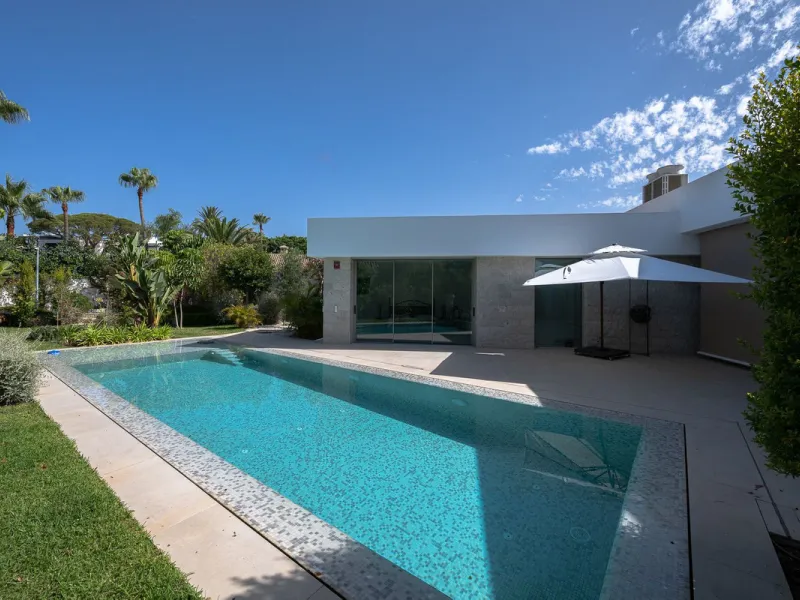 Located in the highly sought-after residential area of Marbesa, just a short stroll from the beach, this stunning villa combines contemporary design with ultimate comfort. Built in 2023 and completed in 2024 to the highest standards, it offers everything 