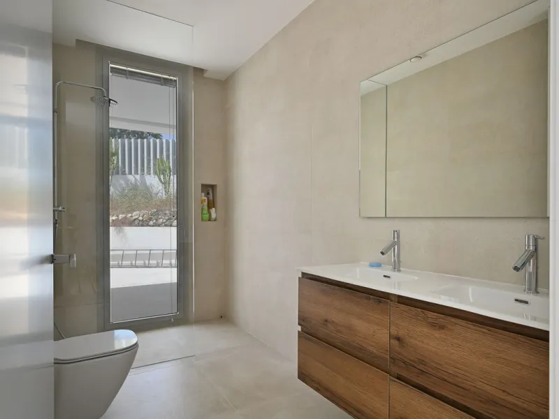 Located in the highly sought-after residential area of Marbesa, just a short stroll from the beach, this stunning villa combines contemporary design with ultimate comfort. Built in 2023 and completed in 2024 to the highest standards, it offers everything 