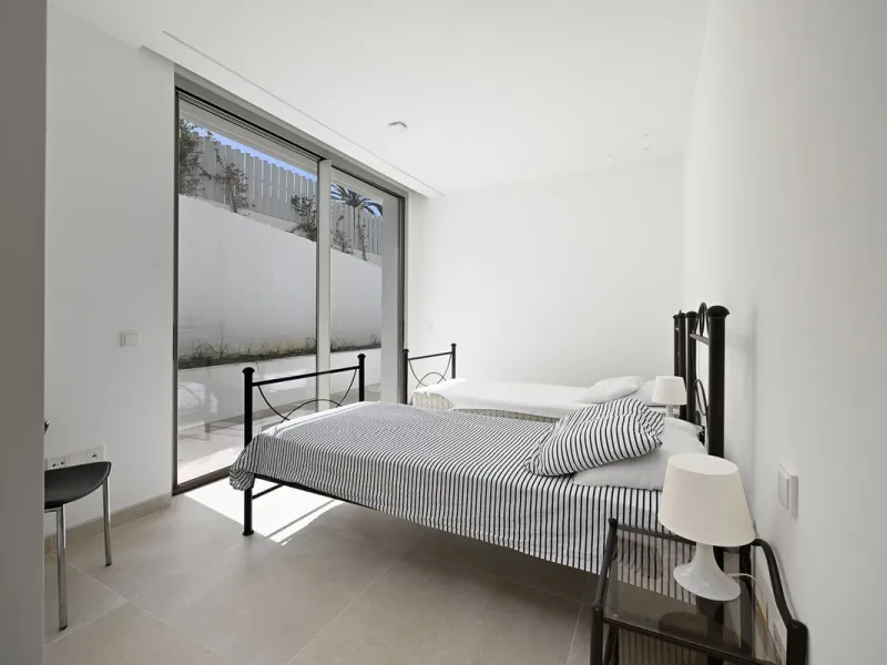Located in the highly sought-after residential area of Marbesa, just a short stroll from the beach, this stunning villa combines contemporary design with ultimate comfort. Built in 2023 and completed in 2024 to the highest standards, it offers everything 