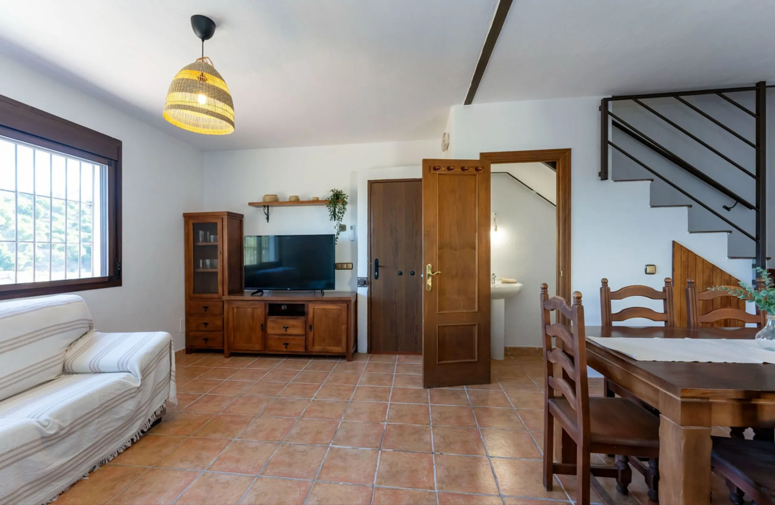 House - Finca - Cortijo в продаже в Coín, Málaga. В доме 3 спален и 2 ванных комнат. Площадь дома 71 м². Площадь участка 929 м²
