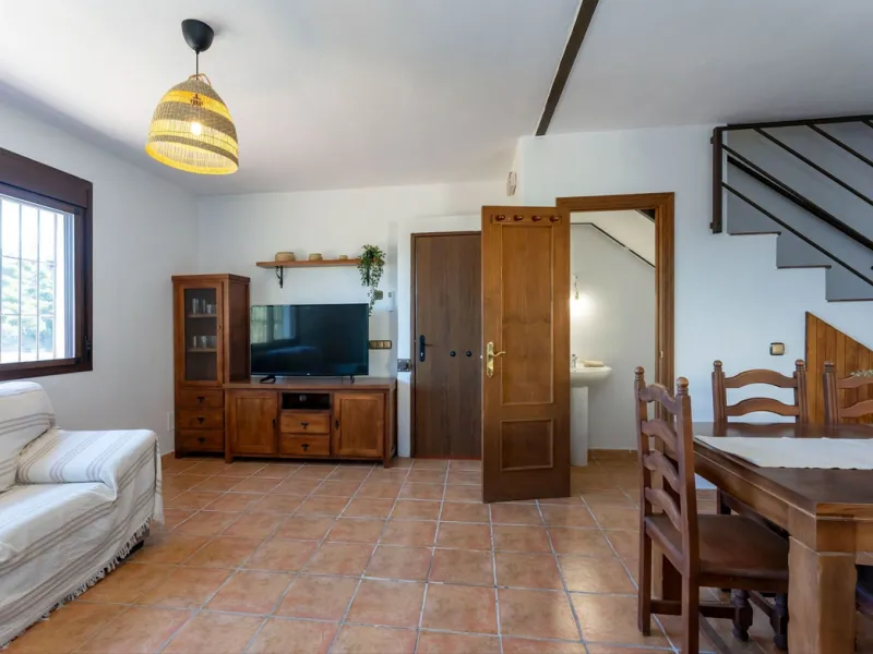 House - Finca - Cortijo в продаже в Coín, Málaga. В доме 3 спален и 2 ванных комнат. Площадь дома 71 м². Площадь участка 929 м²