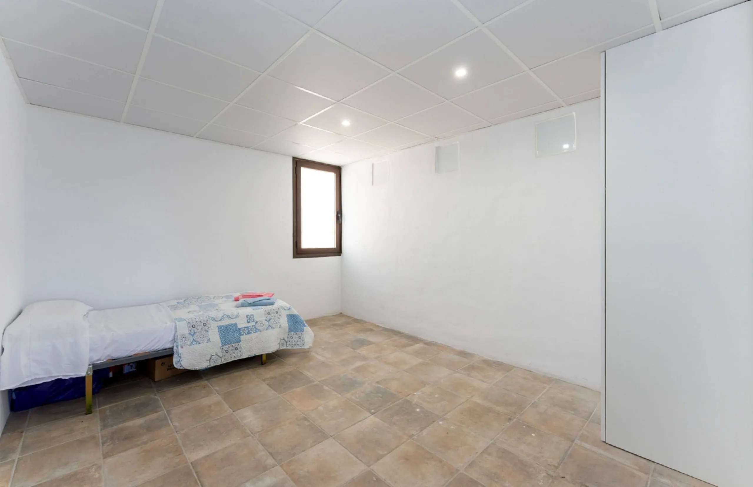 House - Finca - Cortijo в продаже в Coín, Málaga. В доме 3 спален и 2 ванных комнат. Площадь дома 71 м². Площадь участка 929 м²
