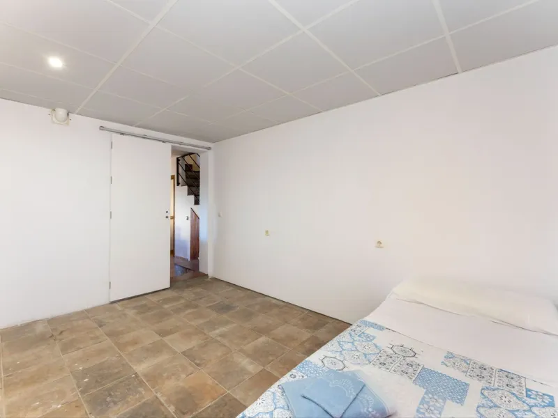 House - Finca - Cortijo в продаже в Coín, Málaga. В доме 3 спален и 2 ванных комнат. Площадь дома 71 м². Площадь участка 929 м²