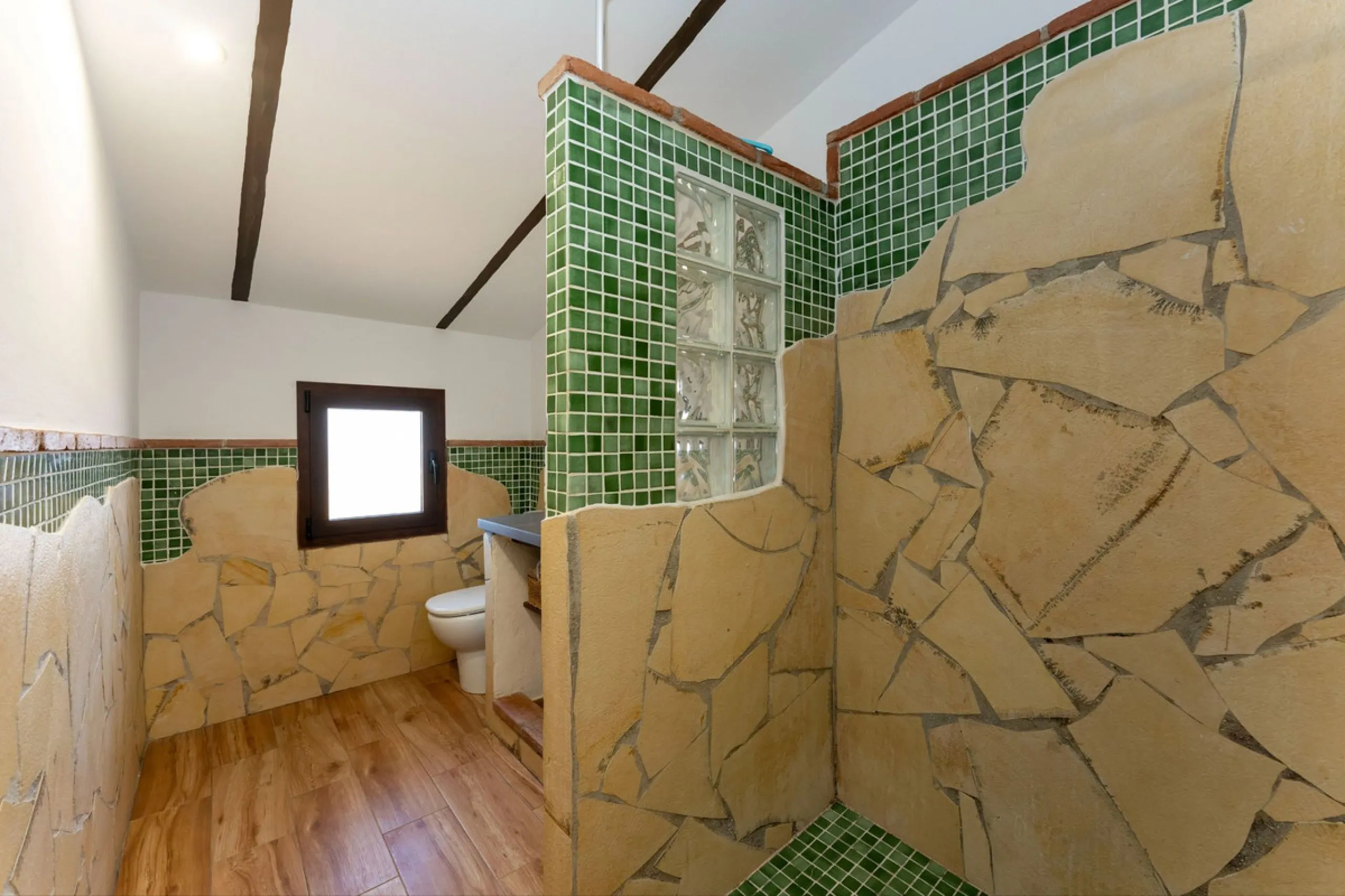 House - Finca - Cortijo в продаже в Coín, Málaga. В доме 3 спален и 2 ванных комнат. Площадь дома 71 м². Площадь участка 929 м²