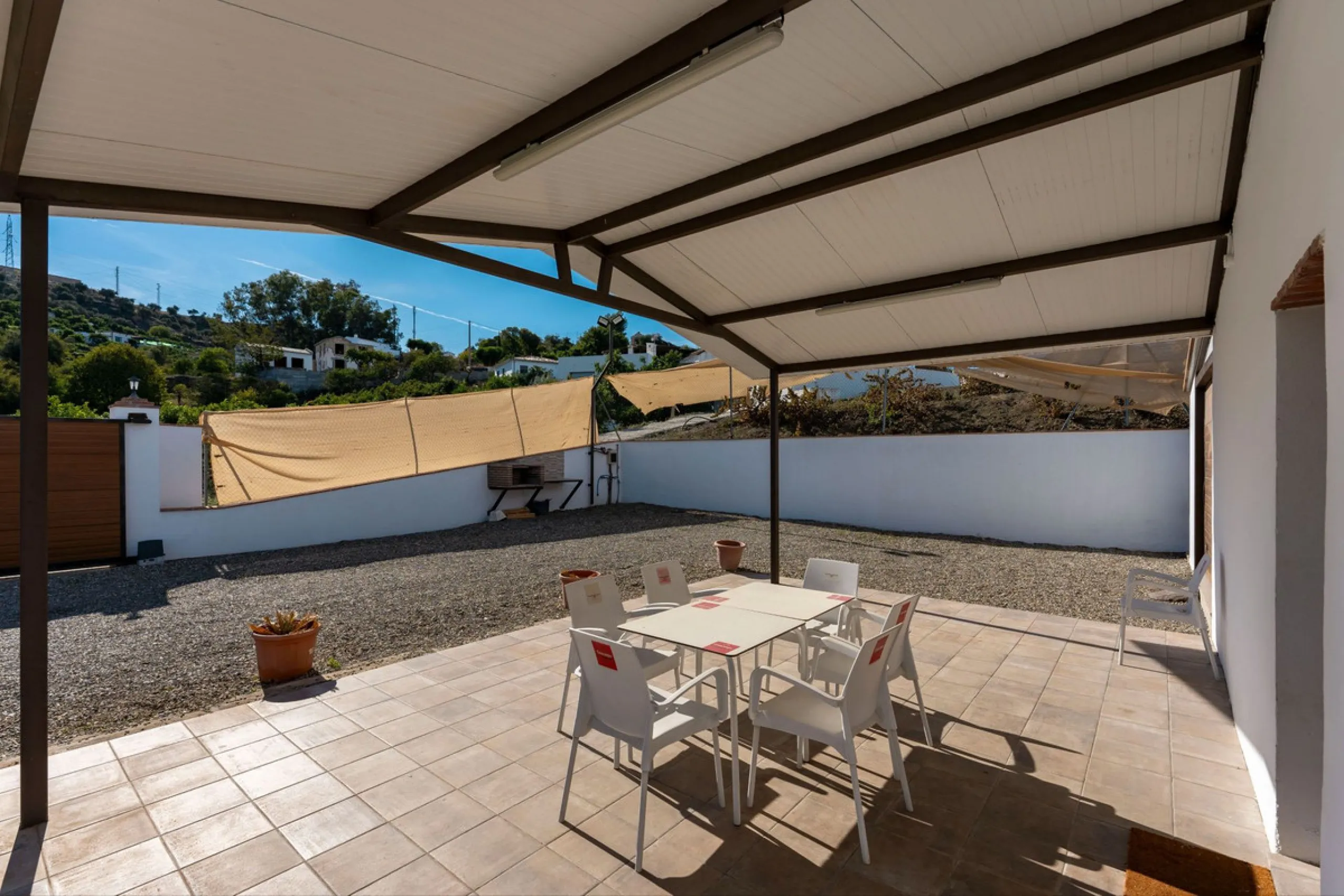 House - Finca - Cortijo в продаже в Coín, Málaga. В доме 3 спален и 2 ванных комнат. Площадь дома 71 м². Площадь участка 929 м²