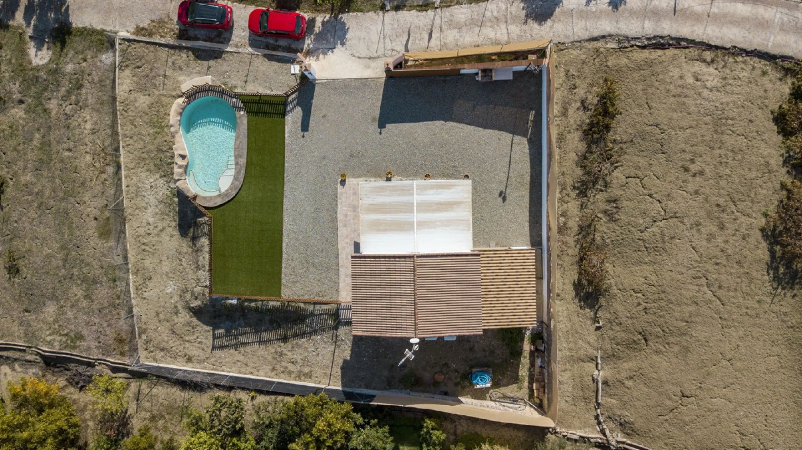 House - Finca - Cortijo в продаже в Coín, Málaga. В доме 3 спален и 2 ванных комнат. Площадь дома 71 м². Площадь участка 929 м²