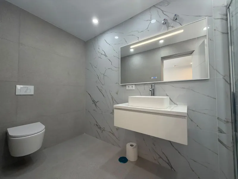 This elegant villa offers a perfect blend of comfort, space, and modern design, ideal for those seeking a refined yet relaxed lifestyle in a highly desirable neighbourhood. Located close to the international school, it's perfect for families looking for c