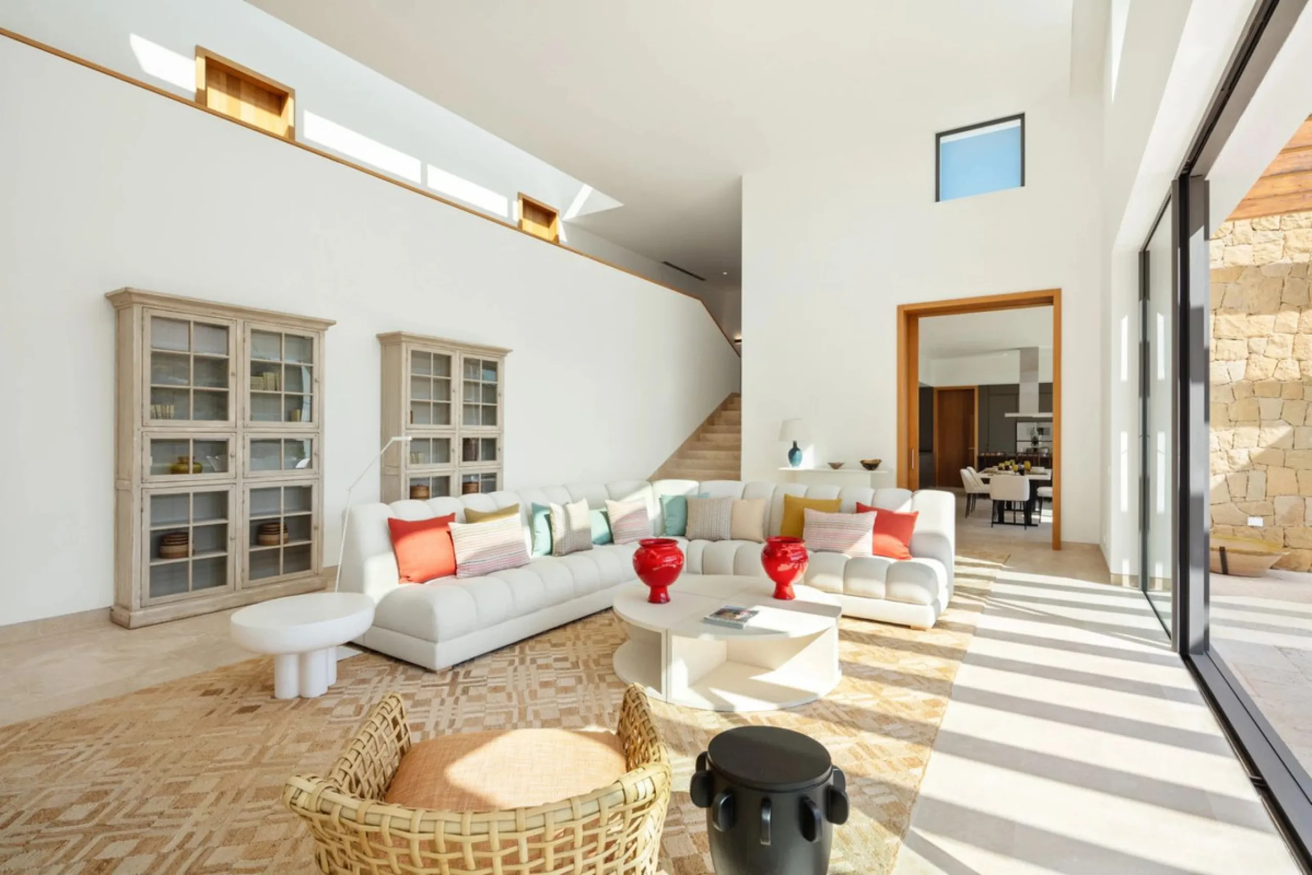 Situated in the exclusive Green 10 enclave within the prestigious Finca Cortesin Resort, this elegant villa offers a modern interpretation of luxury golfside living. Set across two levels, the home features a spacious open-plan living area with soaring ce