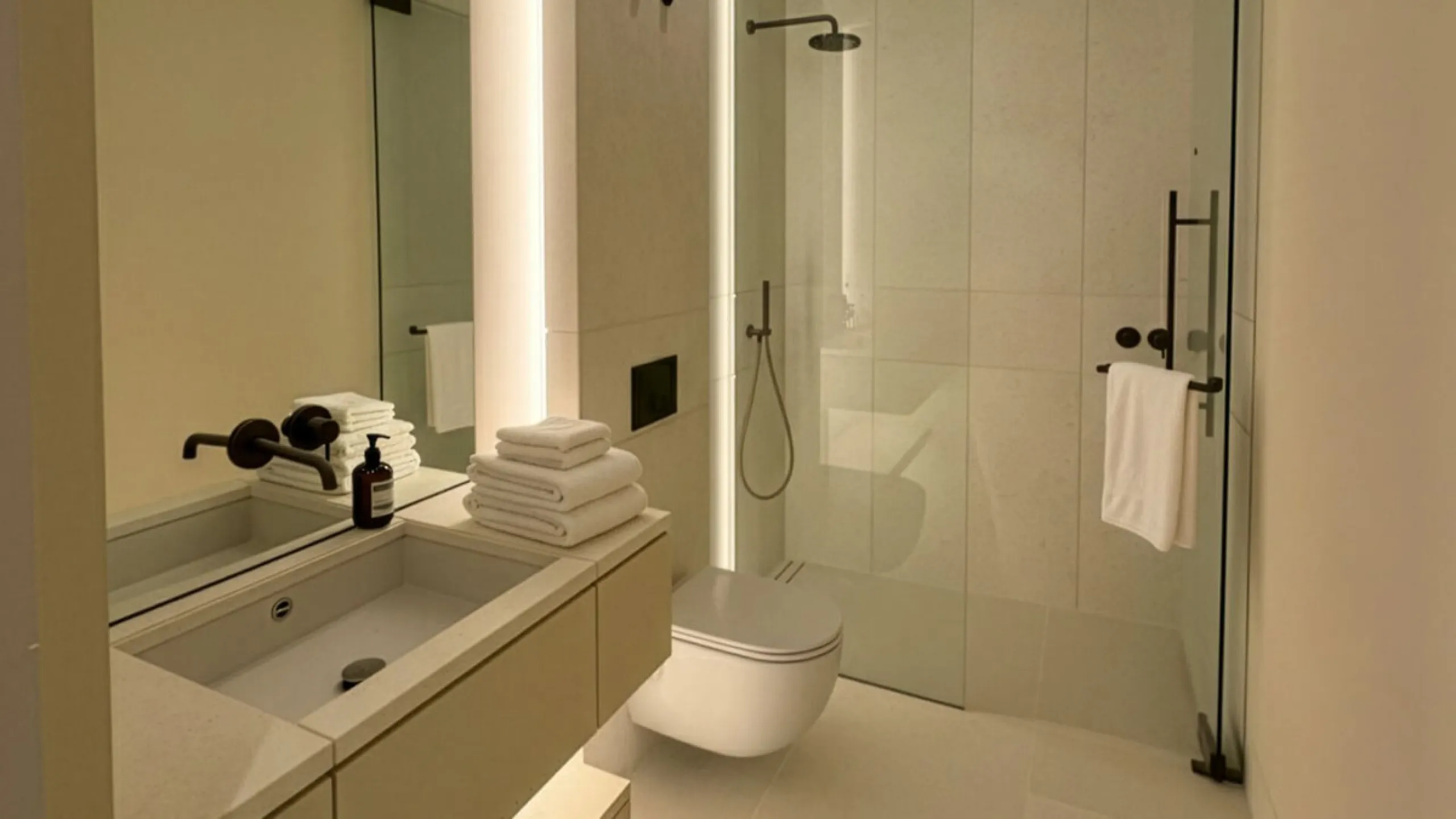 Beachfront Luxury Asset | Uno Residences Marbella | Marbella