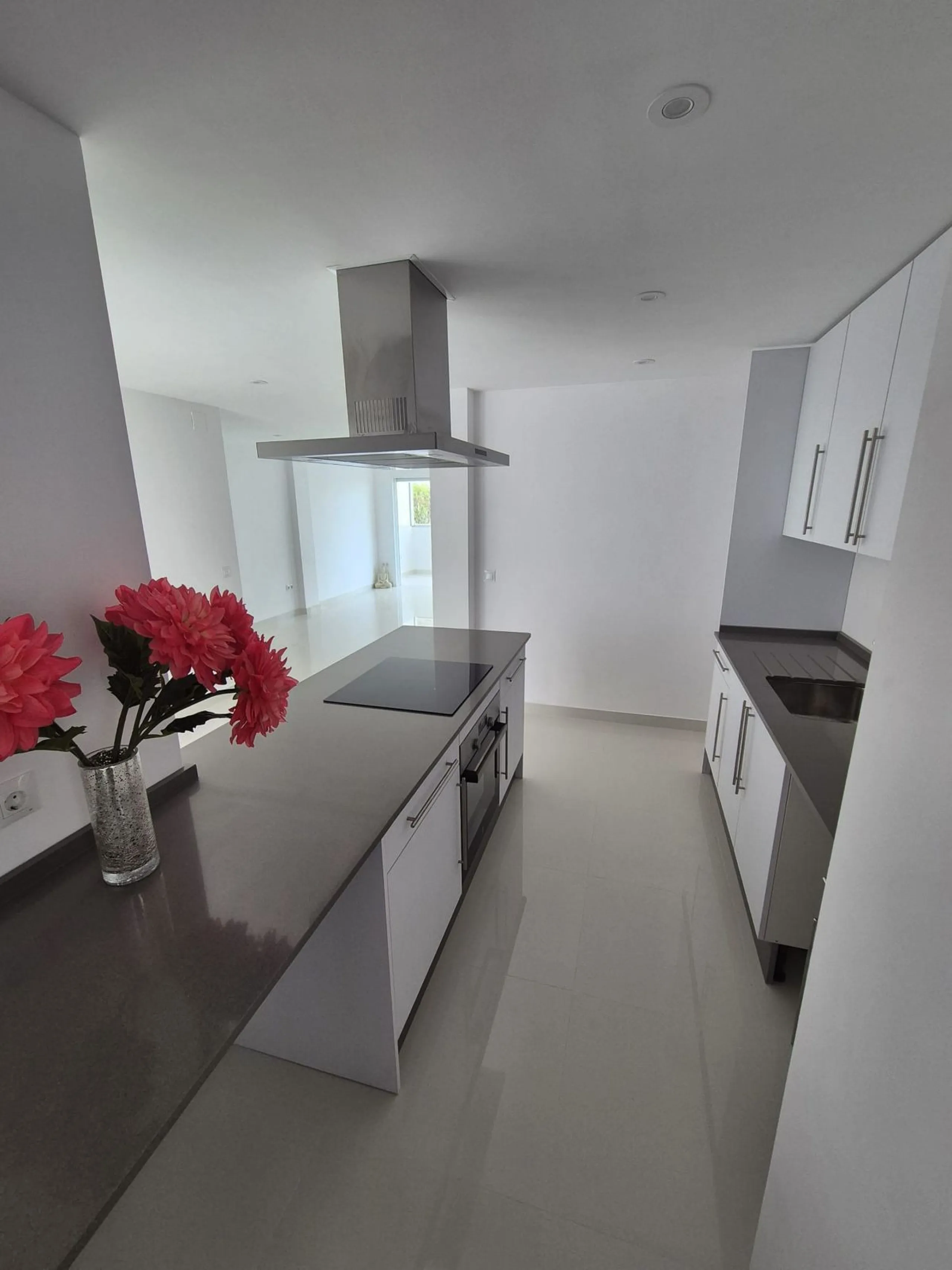 **Apartment for Sale in Los Boliches - Your New Home by the Sea!**