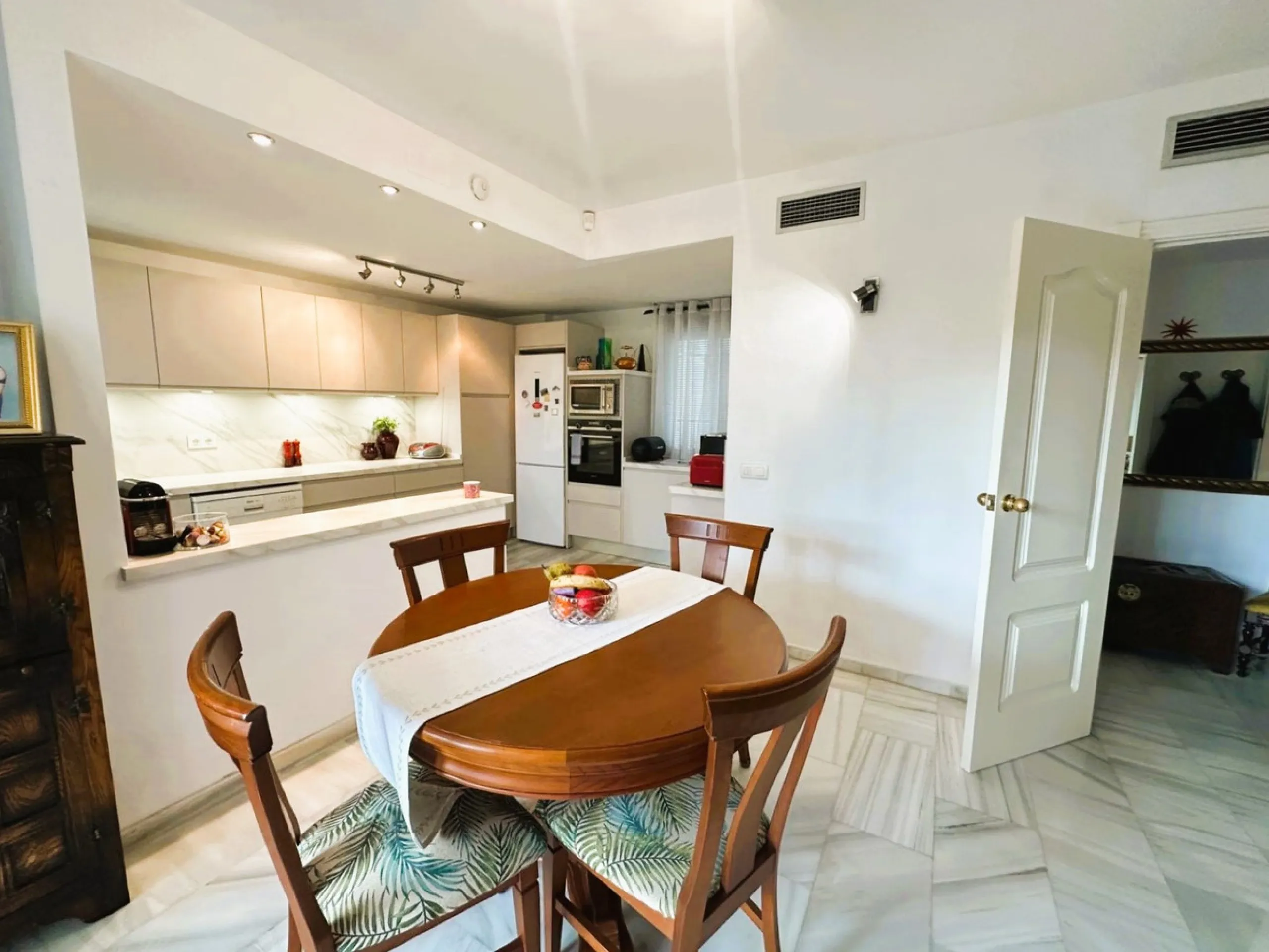 Prime location & excellent amenities, this ground floor 3 bedroom apartment is situated in the sought-after Los Naranjos de Marbella, within the prestigious area of Nueva Andalucia, Marbella. Benefiting from close proximity to a variety of amenities, incl