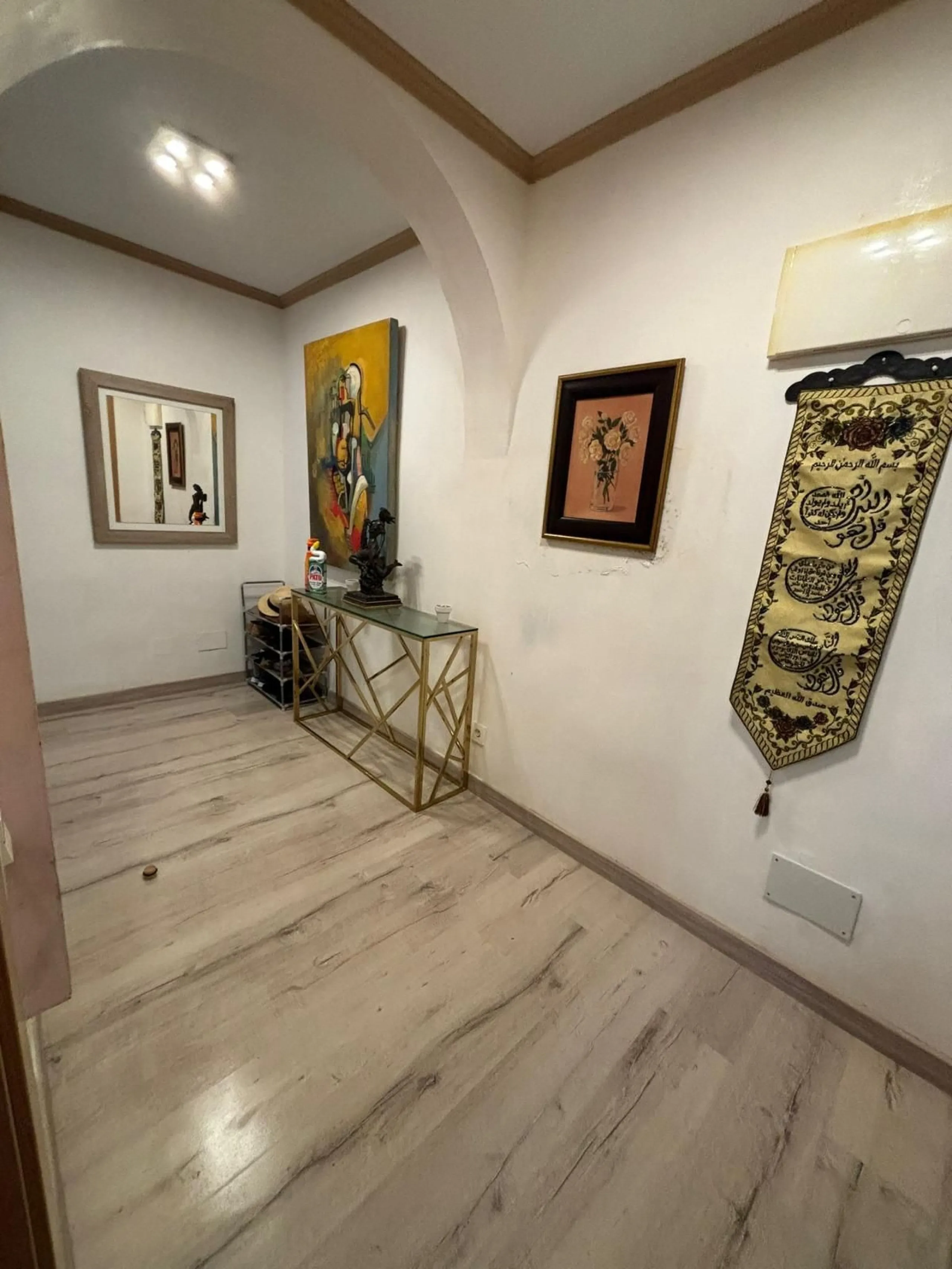A beautiful three-storey townhouse for sale, located in one of the most pleasant and sought-after areas of Cancelada. The property stands out for its spaciousness, practical layout and peaceful atmosphere, making it perfect for families or anyone seeking 
