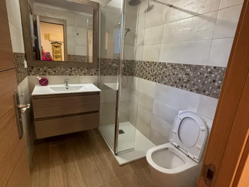 A beautiful three-storey townhouse for sale, located in one of the most pleasant and sought-after areas of Cancelada. The property stands out for its spaciousness, practical layout and peaceful atmosphere, making it perfect for families or anyone seeking 