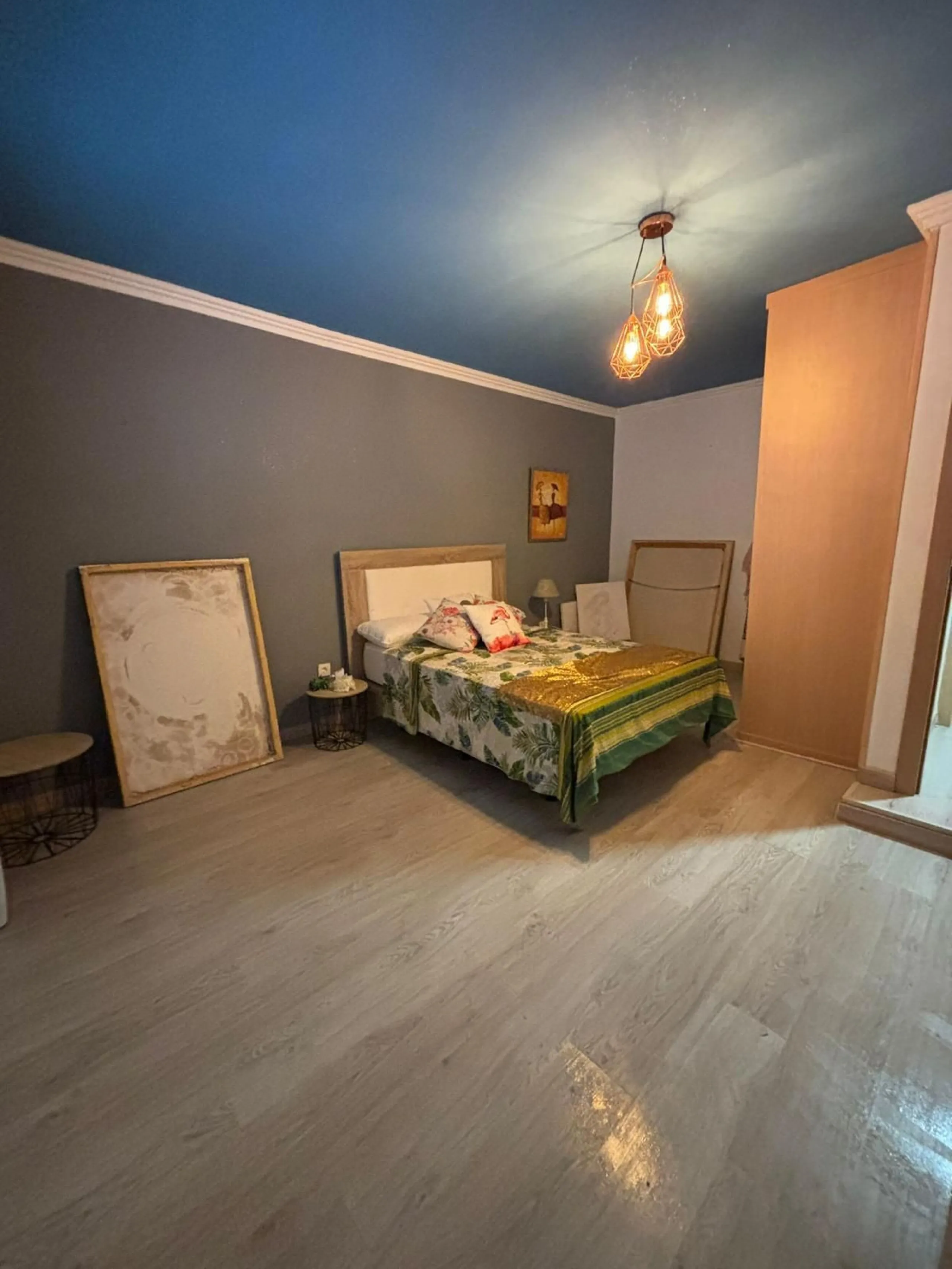 A beautiful three-storey townhouse for sale, located in one of the most pleasant and sought-after areas of Cancelada. The property stands out for its spaciousness, practical layout and peaceful atmosphere, making it perfect for families or anyone seeking 