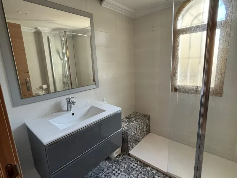 A beautiful three-storey townhouse for sale, located in one of the most pleasant and sought-after areas of Cancelada. The property stands out for its spaciousness, practical layout and peaceful atmosphere, making it perfect for families or anyone seeking 