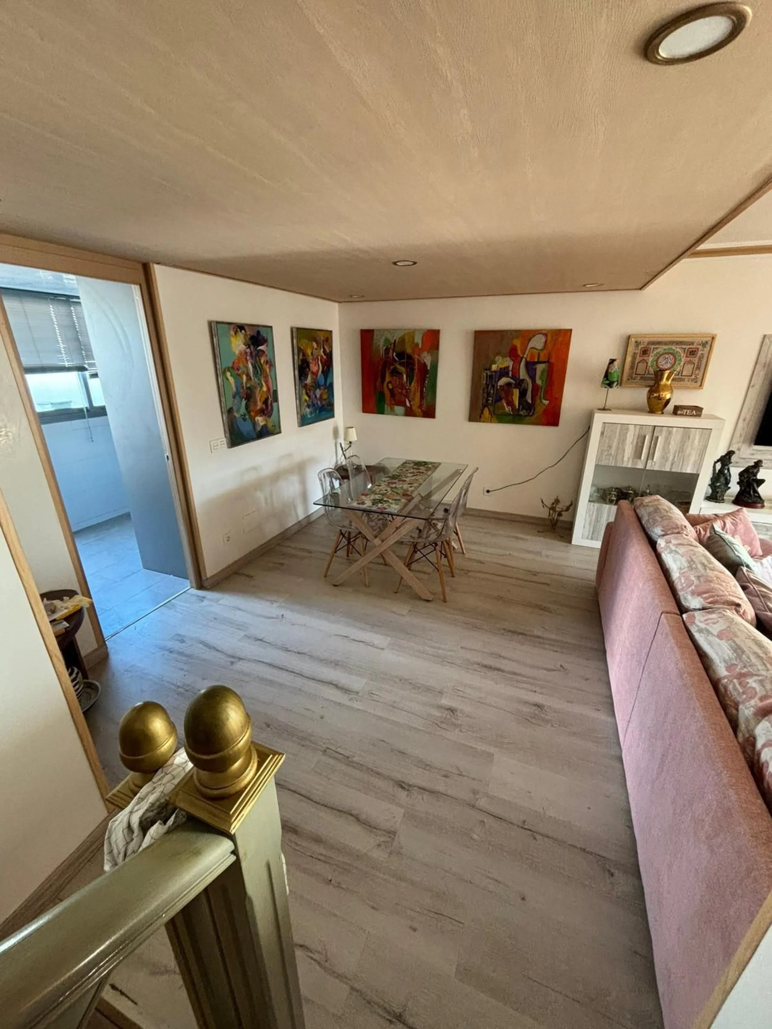 A beautiful three-storey townhouse for sale, located in one of the most pleasant and sought-after areas of Cancelada. The property stands out for its spaciousness, practical layout and peaceful atmosphere, making it perfect for families or anyone seeking 