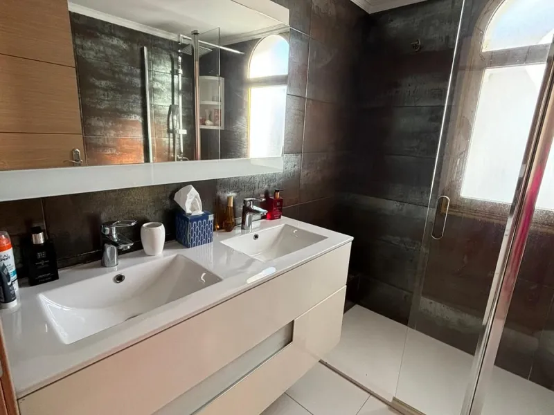 A beautiful three-storey townhouse for sale, located in one of the most pleasant and sought-after areas of Cancelada. The property stands out for its spaciousness, practical layout and peaceful atmosphere, making it perfect for families or anyone seeking 