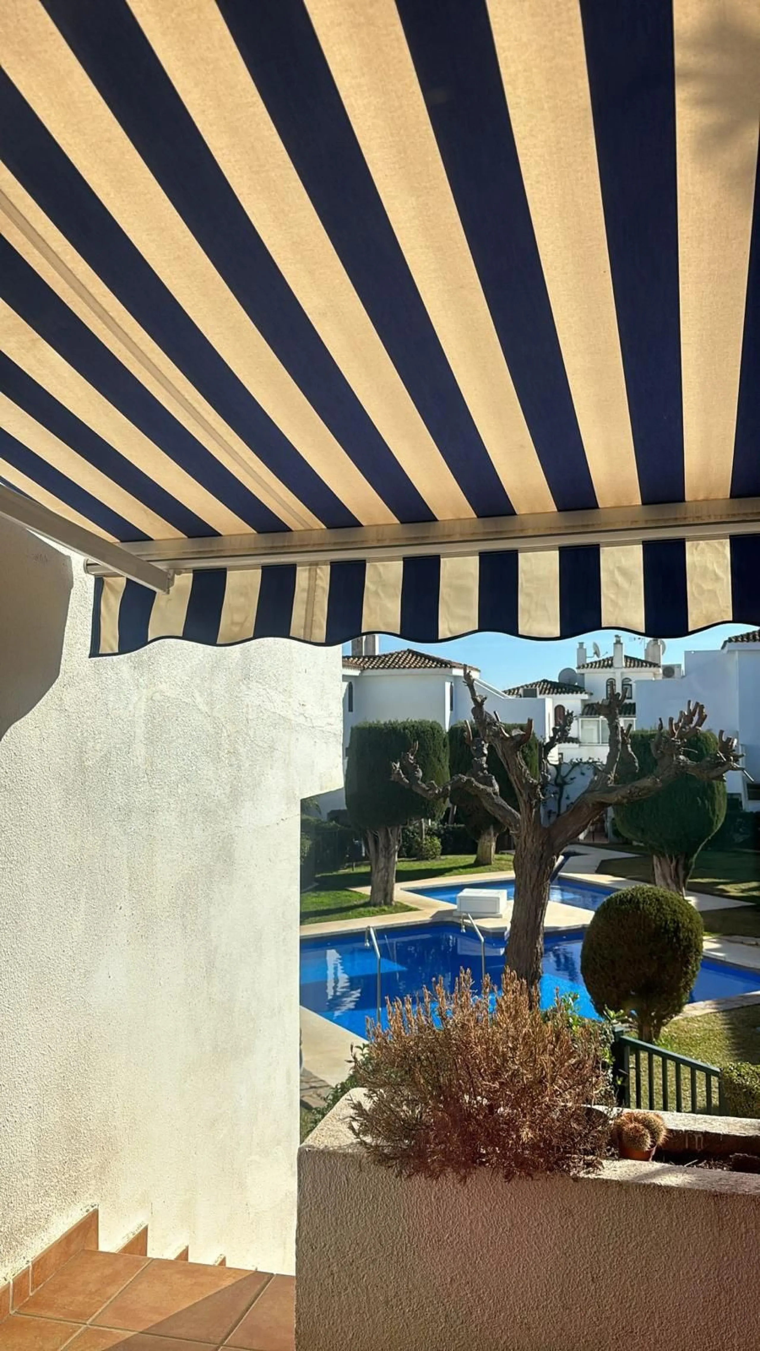 A beautiful three-storey townhouse for sale, located in one of the most pleasant and sought-after areas of Cancelada. The property stands out for its spaciousness, practical layout and peaceful atmosphere, making it perfect for families or anyone seeking 