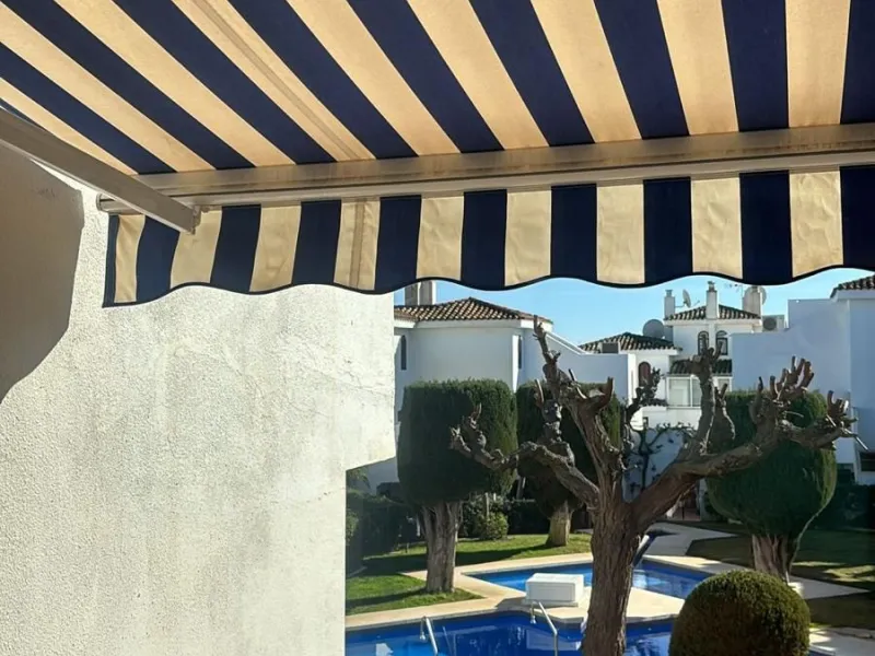 A beautiful three-storey townhouse for sale, located in one of the most pleasant and sought-after areas of Cancelada. The property stands out for its spaciousness, practical layout and peaceful atmosphere, making it perfect for families or anyone seeking 