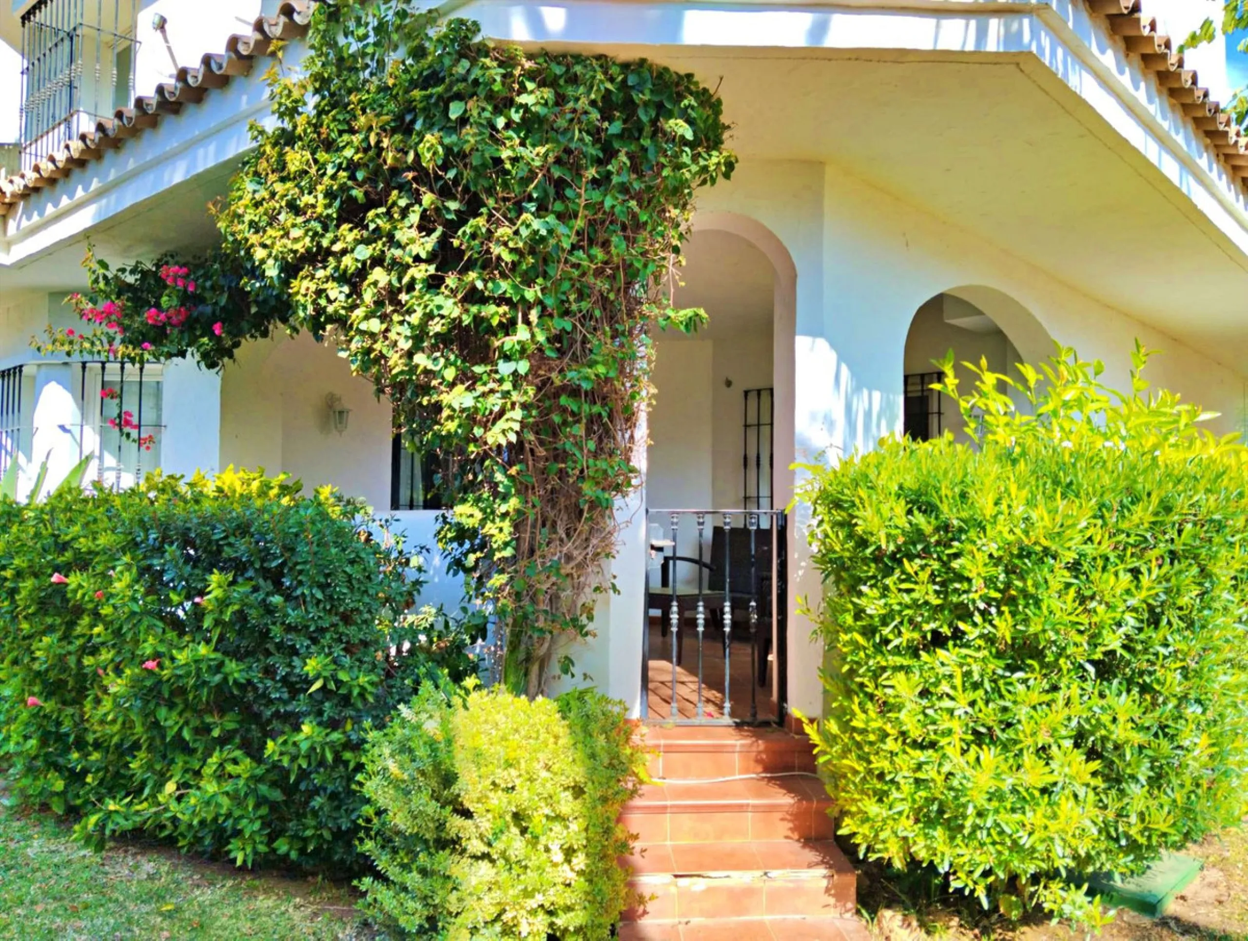 Stunning Ground Floor Apartment in Los Naranjos de Marbella