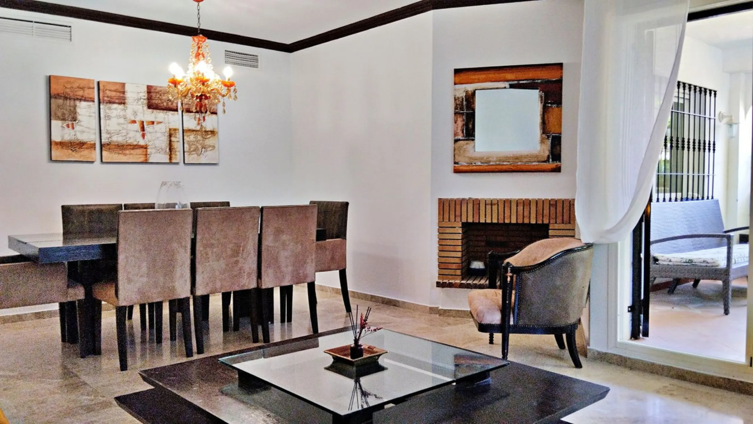 Stunning Ground Floor Apartment in Los Naranjos de Marbella