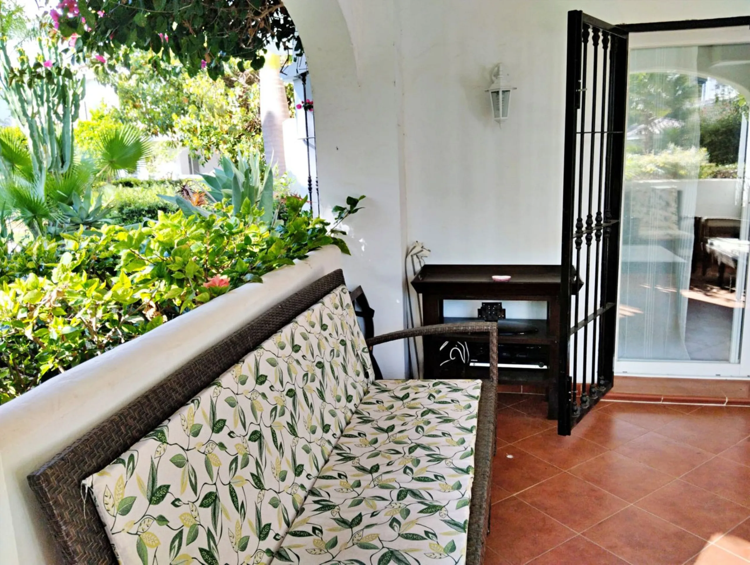 Stunning Ground Floor Apartment in Los Naranjos de Marbella