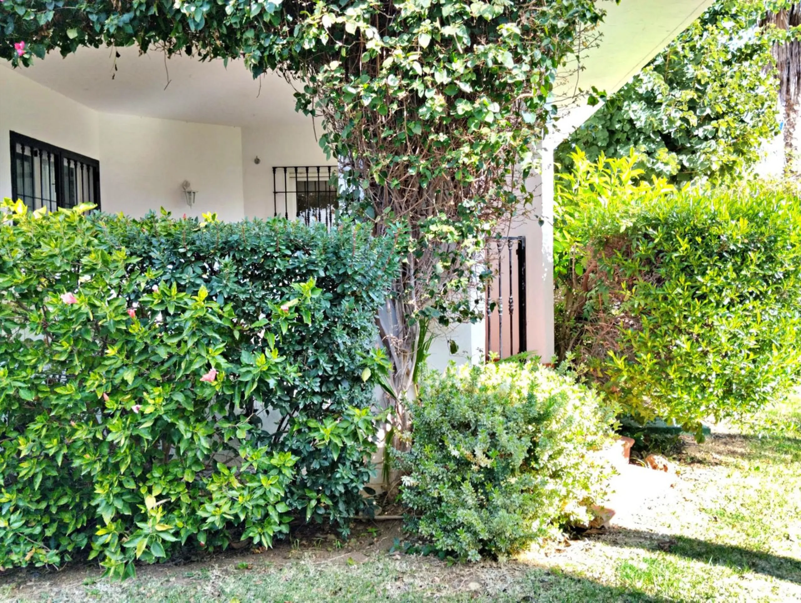 Stunning Ground Floor Apartment in Los Naranjos de Marbella