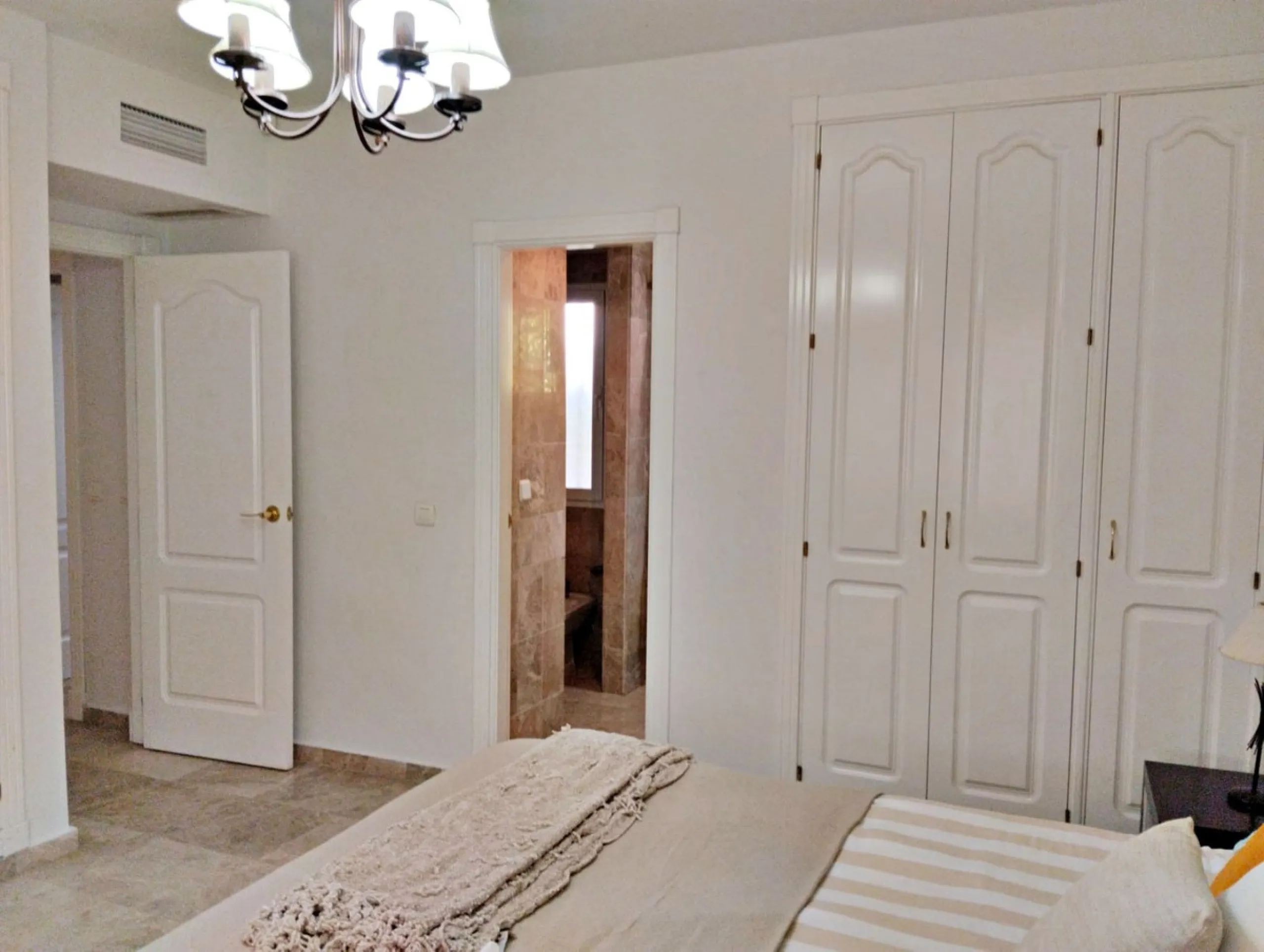 Stunning Ground Floor Apartment in Los Naranjos de Marbella