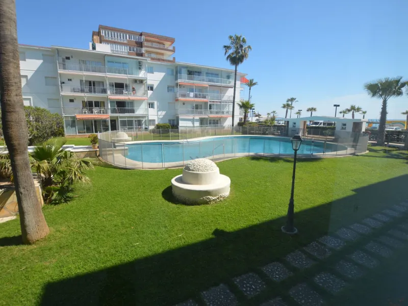 **Apartment for Sale in Los Boliches - Your New Home by the Sea!**
