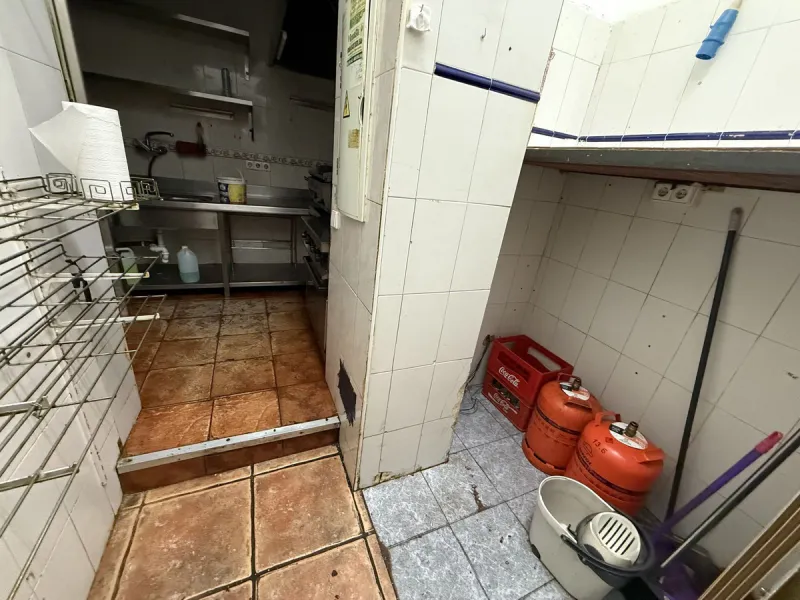 Prime commercial premises with terrace – , Marbella