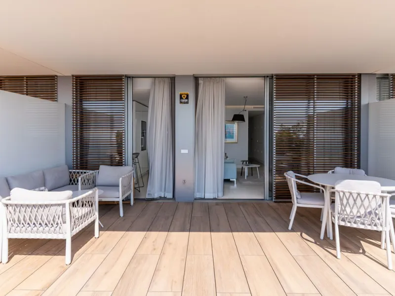 The Edge is an iconic, award-winning beachfront development, distinguished with First Prize for Best Architecture Multiple Property at the prestigious European Property Awards. This landmark project sets a new standard for contemporary coastal living, com