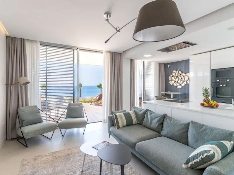 The Edge is an iconic, award-winning beachfront development, distinguished with First Prize for Best Architecture Multiple Property at the prestigious European Property Awards. This landmark project sets a new standard for contemporary coastal living, com