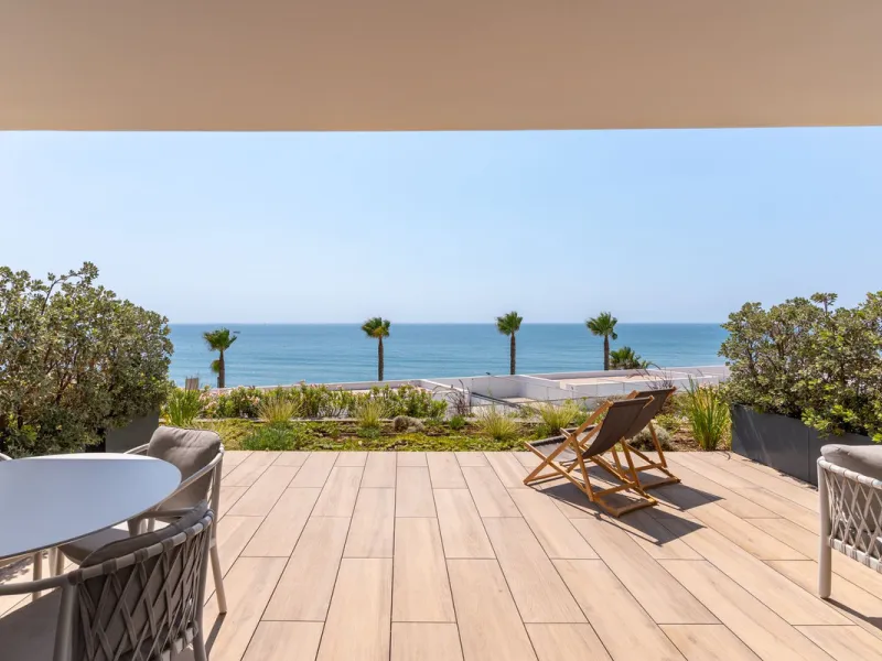 The Edge is an iconic, award-winning beachfront development, distinguished with First Prize for Best Architecture Multiple Property at the prestigious European Property Awards. This landmark project sets a new standard for contemporary coastal living, com