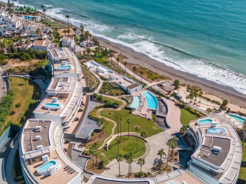 The Edge is an iconic, award-winning beachfront development, distinguished with First Prize for Best Architecture Multiple Property at the prestigious European Property Awards. This landmark project sets a new standard for contemporary coastal living, com