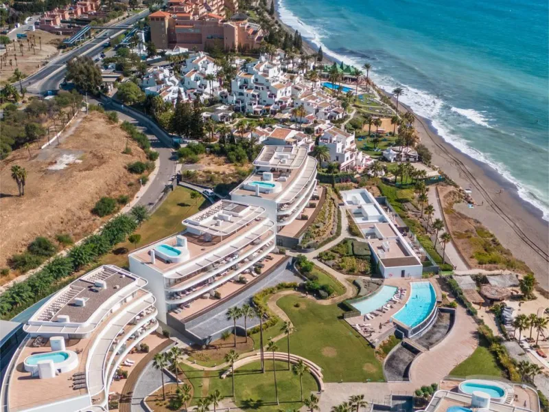 The Edge is an iconic, award-winning beachfront development, distinguished with First Prize for Best Architecture Multiple Property at the prestigious European Property Awards. This landmark project sets a new standard for contemporary coastal living, com