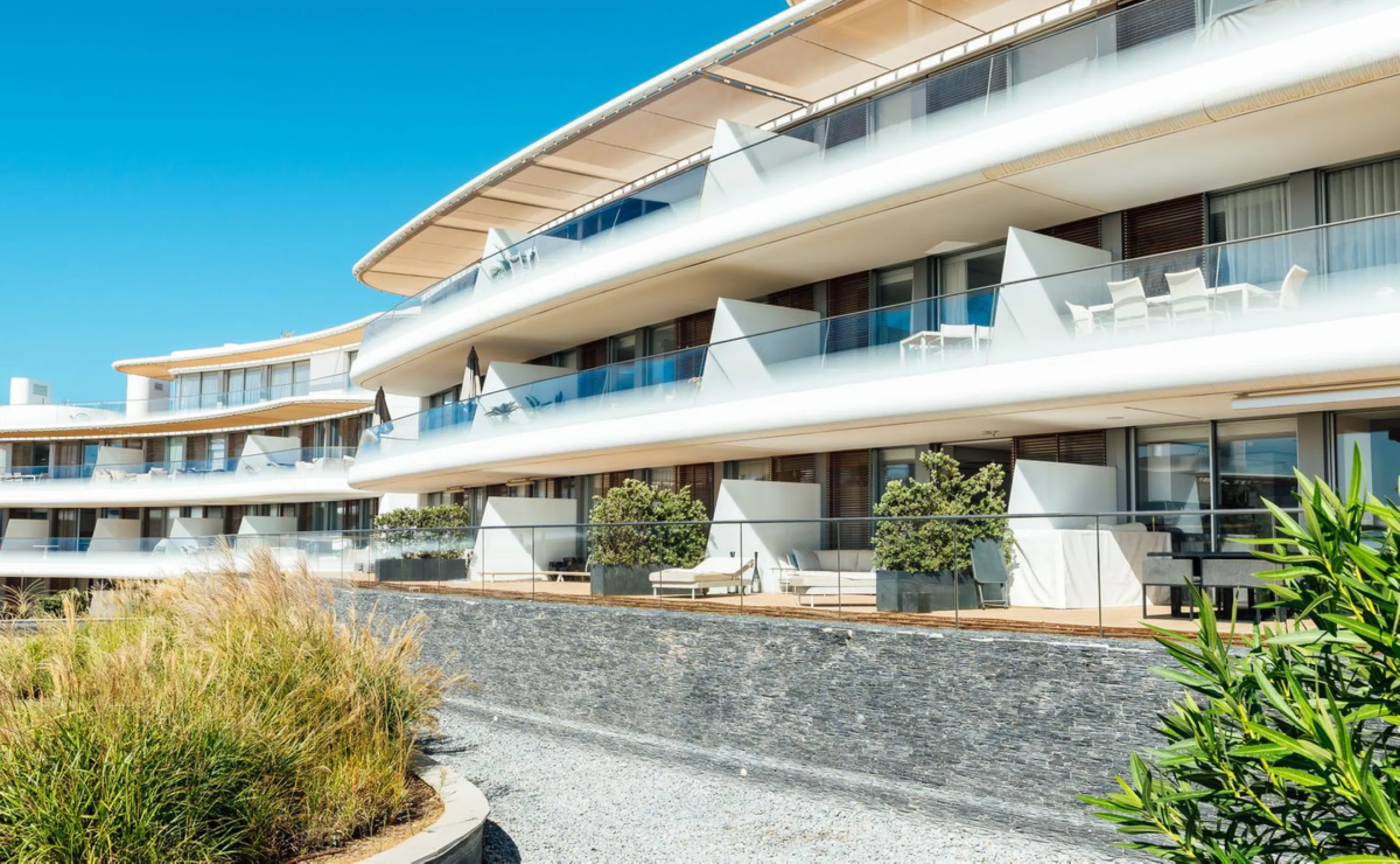 The Edge is an iconic, award-winning beachfront development, distinguished with First Prize for Best Architecture Multiple Property at the prestigious European Property Awards. This landmark project sets a new standard for contemporary coastal living, com