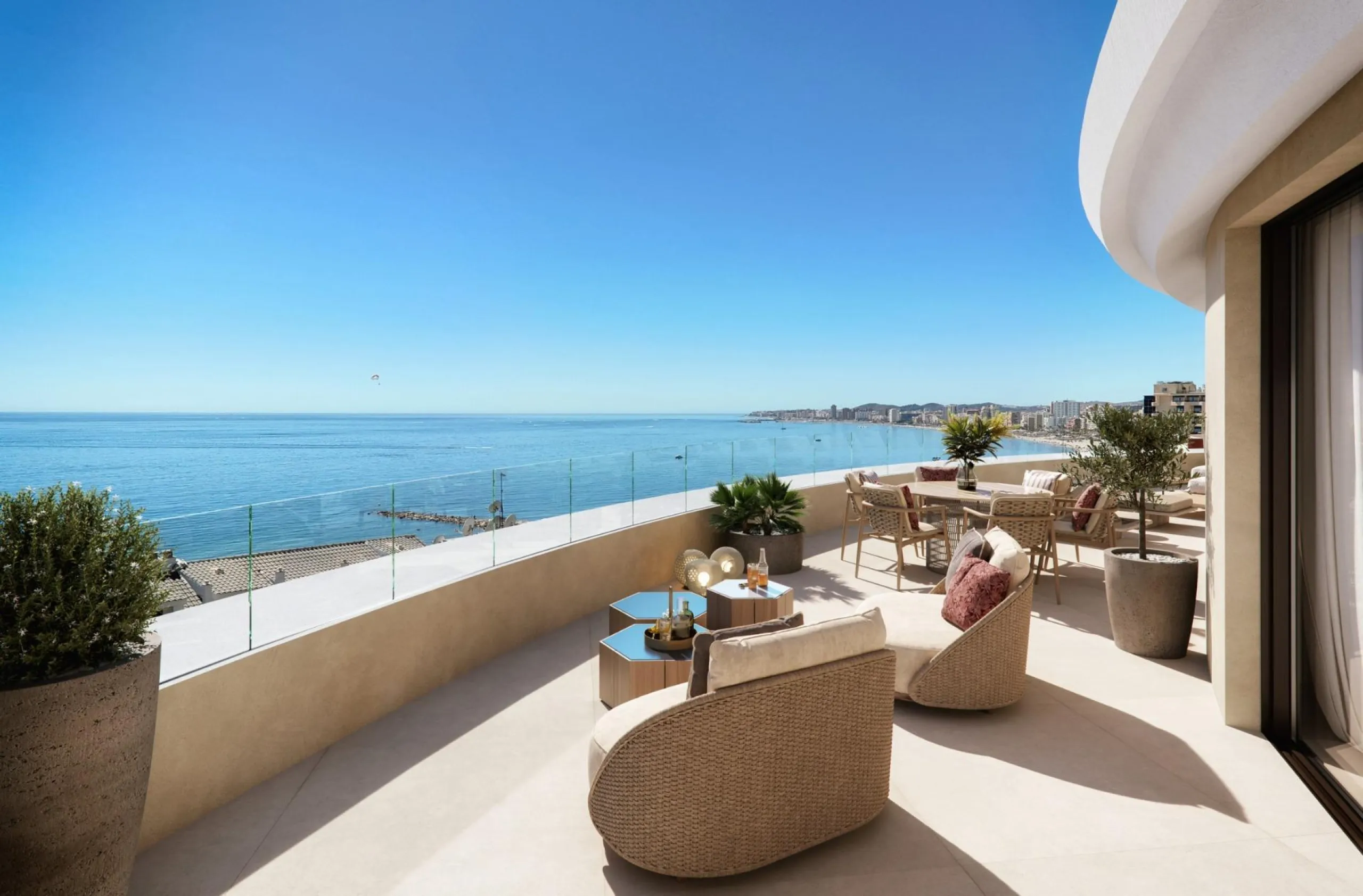 Luxury Sea View Apartments 100 m from the Beach in Carvajal, Fuengirola& & Contemporary Design and Coastal Tranquility& This exclusive new development of 44 luxury homes is located in Carvajal, Fuengirola, just 100 m from the beach. Designed to b