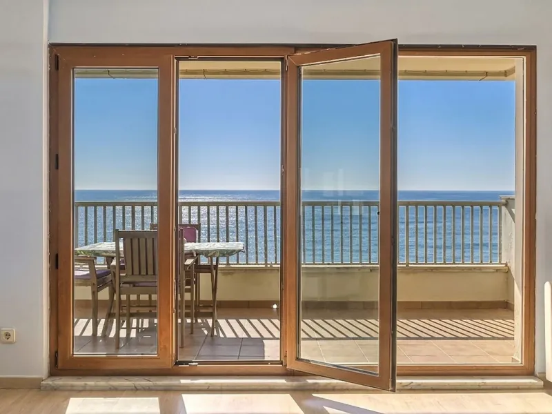 Apartment - Penthouse в продаже в Fuengirola, Málaga. В доме 2 спален и 3 ванных комнат. Площадь дома 140 м²